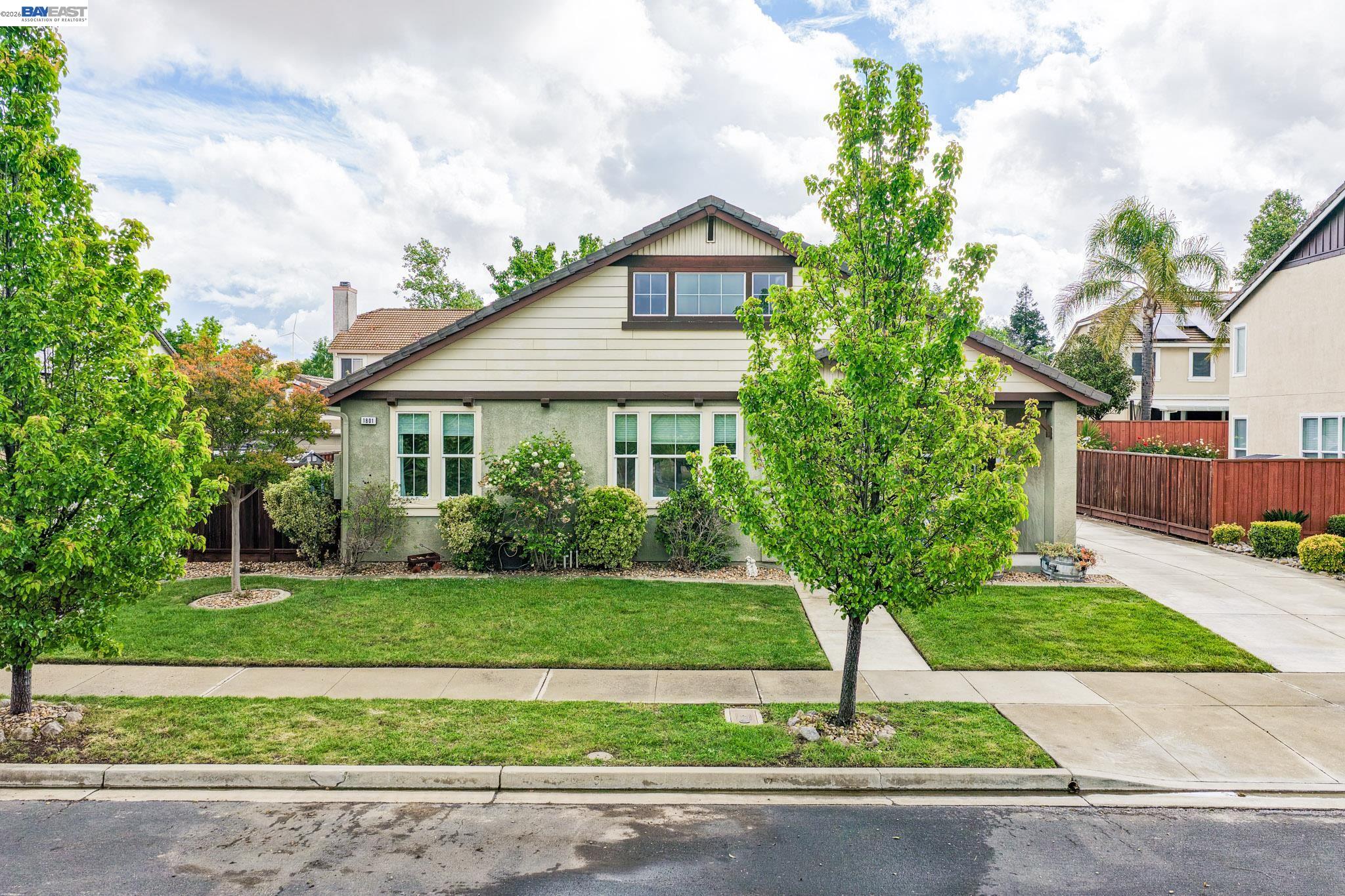 1801 Altamar Way