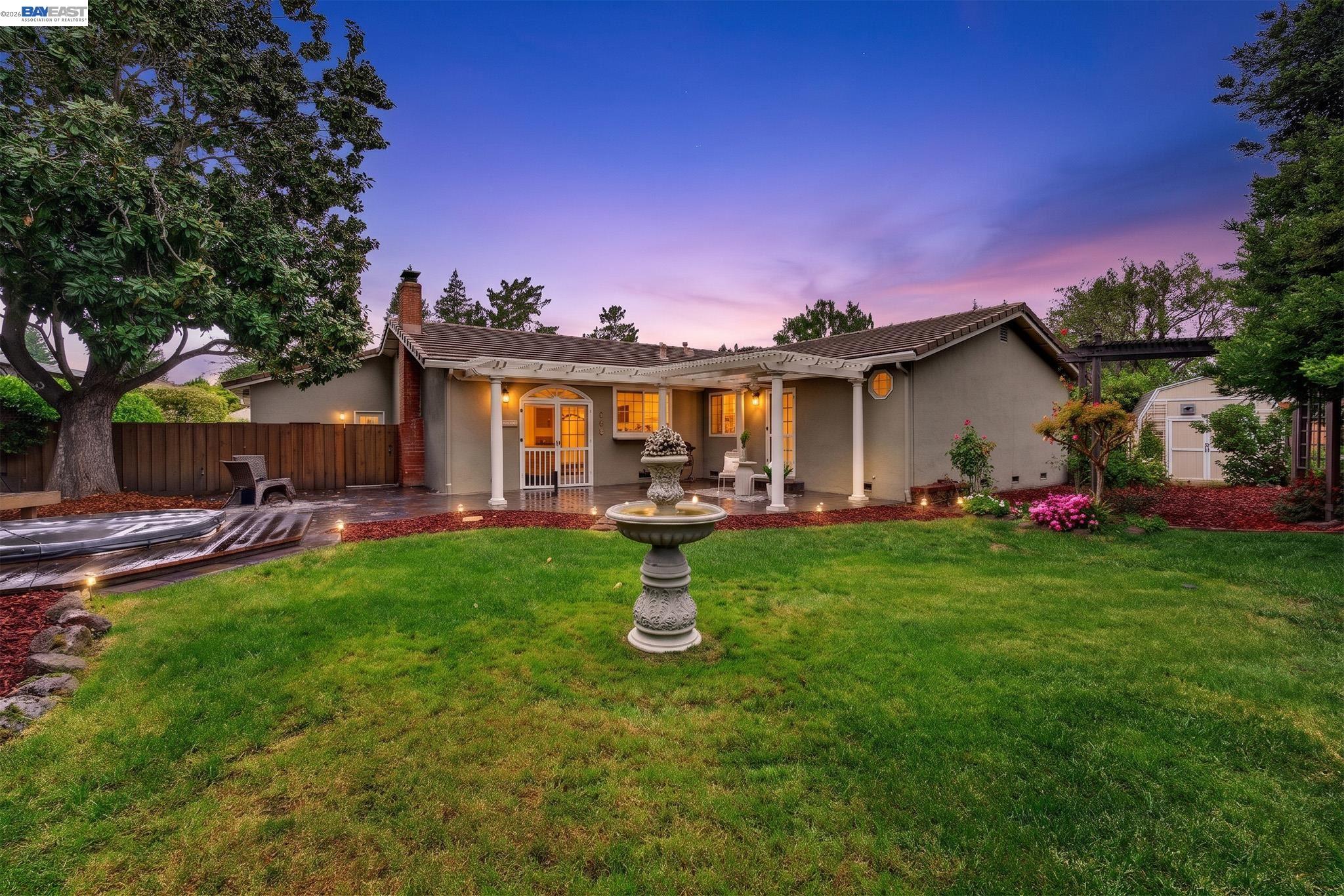 9 Del Oro Ct.