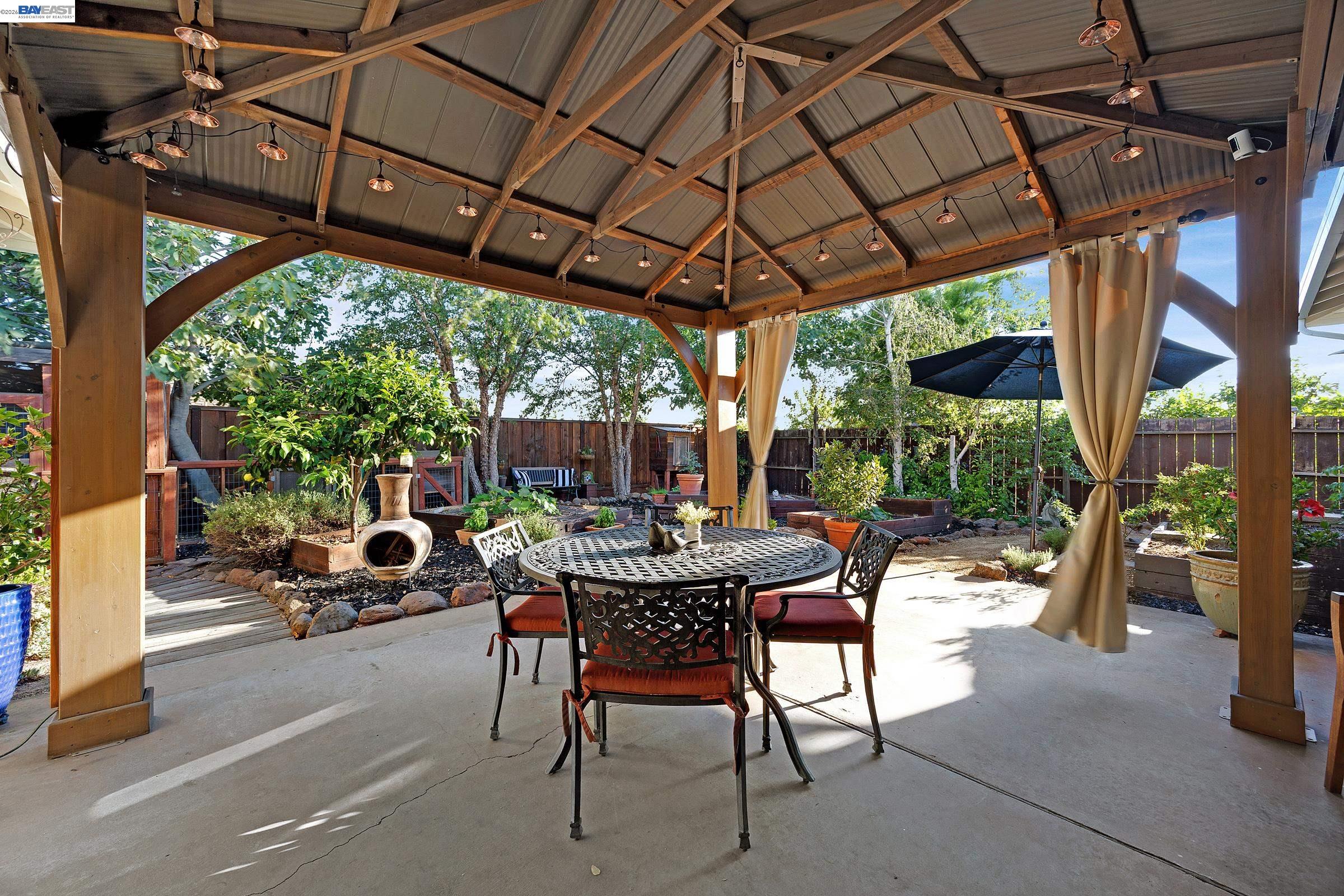 325 Polk Way
