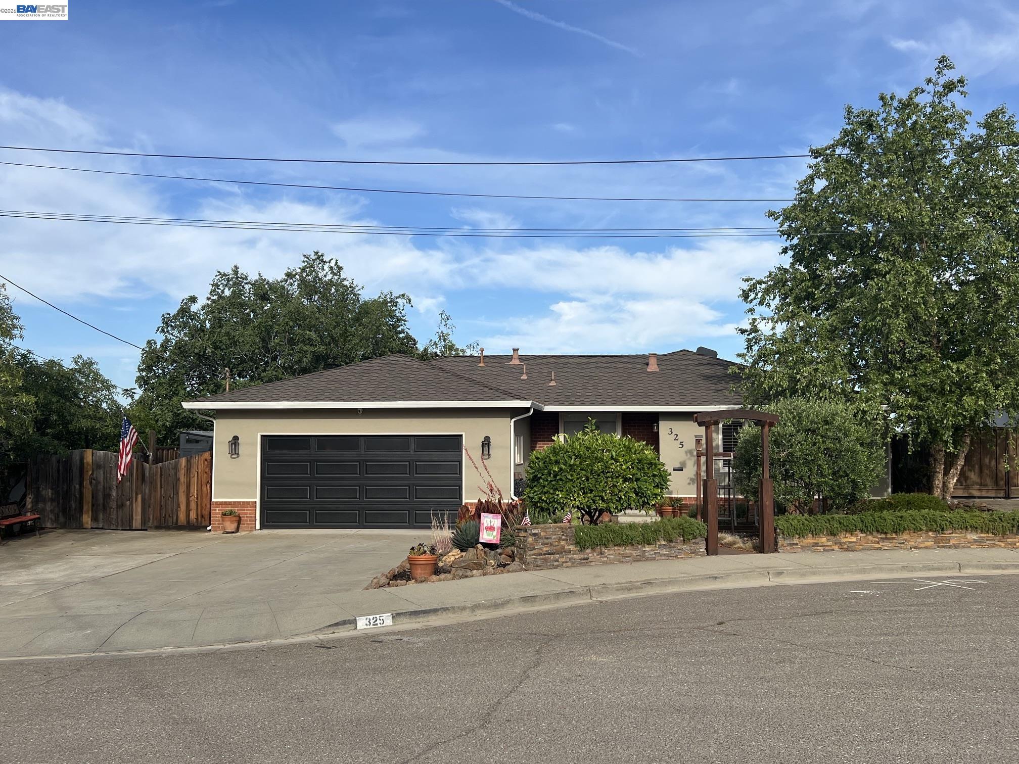 325 Polk Way