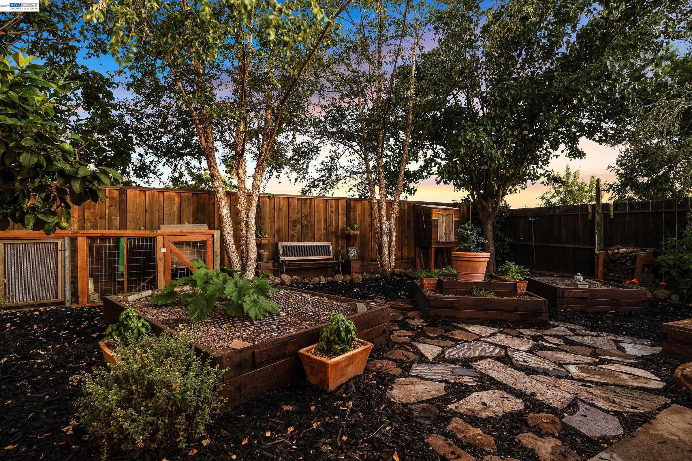 325 Polk Way