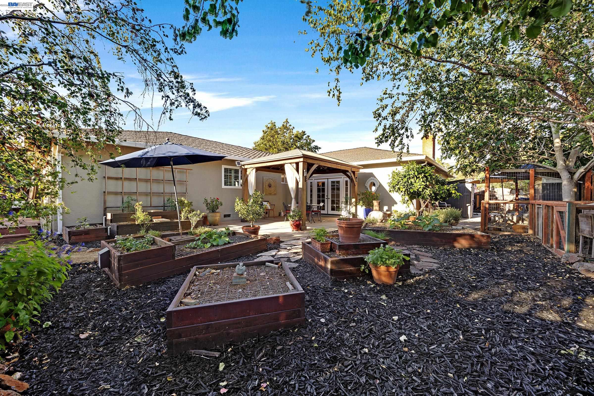 325 Polk Way