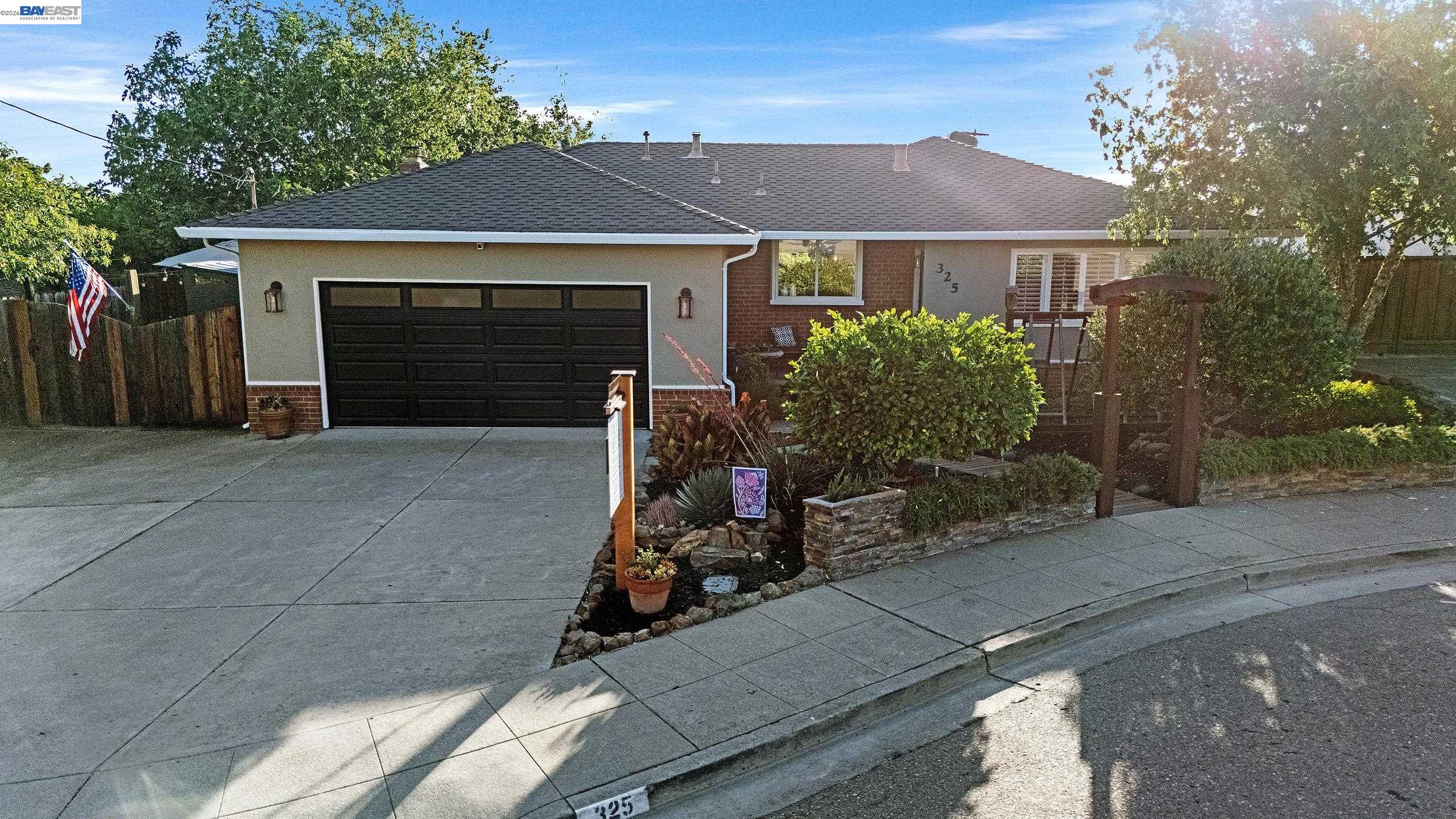325 Polk Way