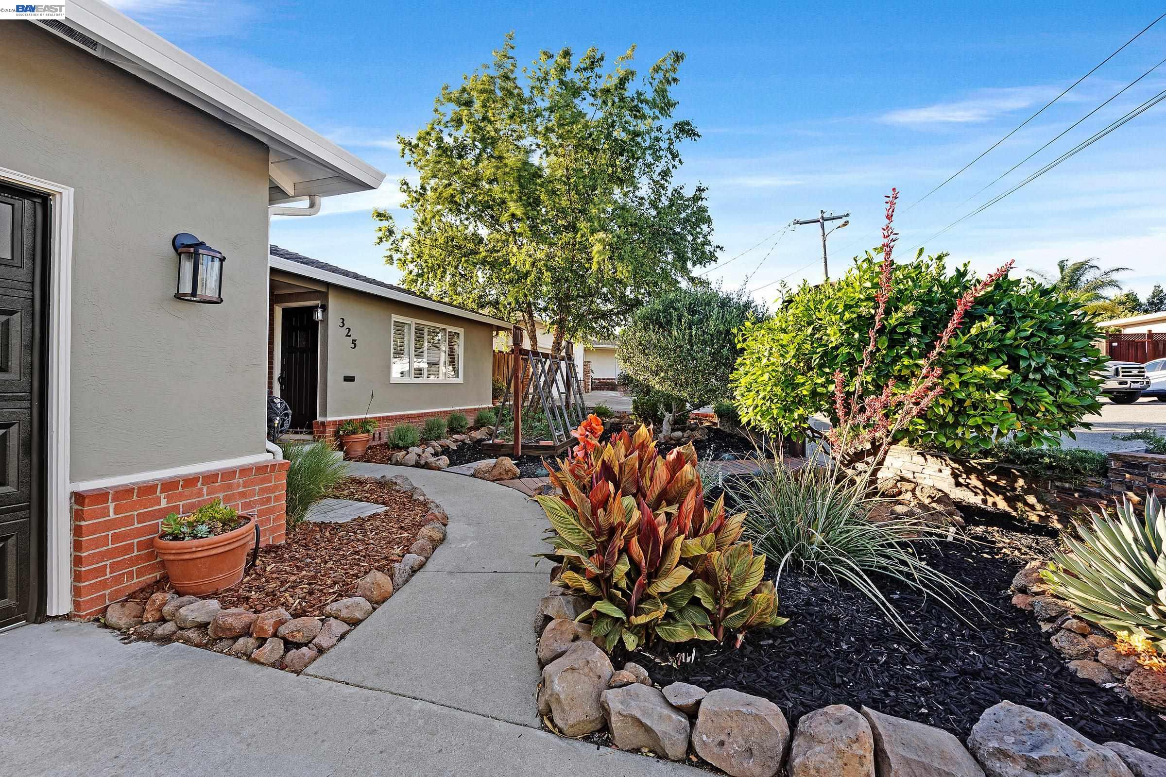 325 Polk Way