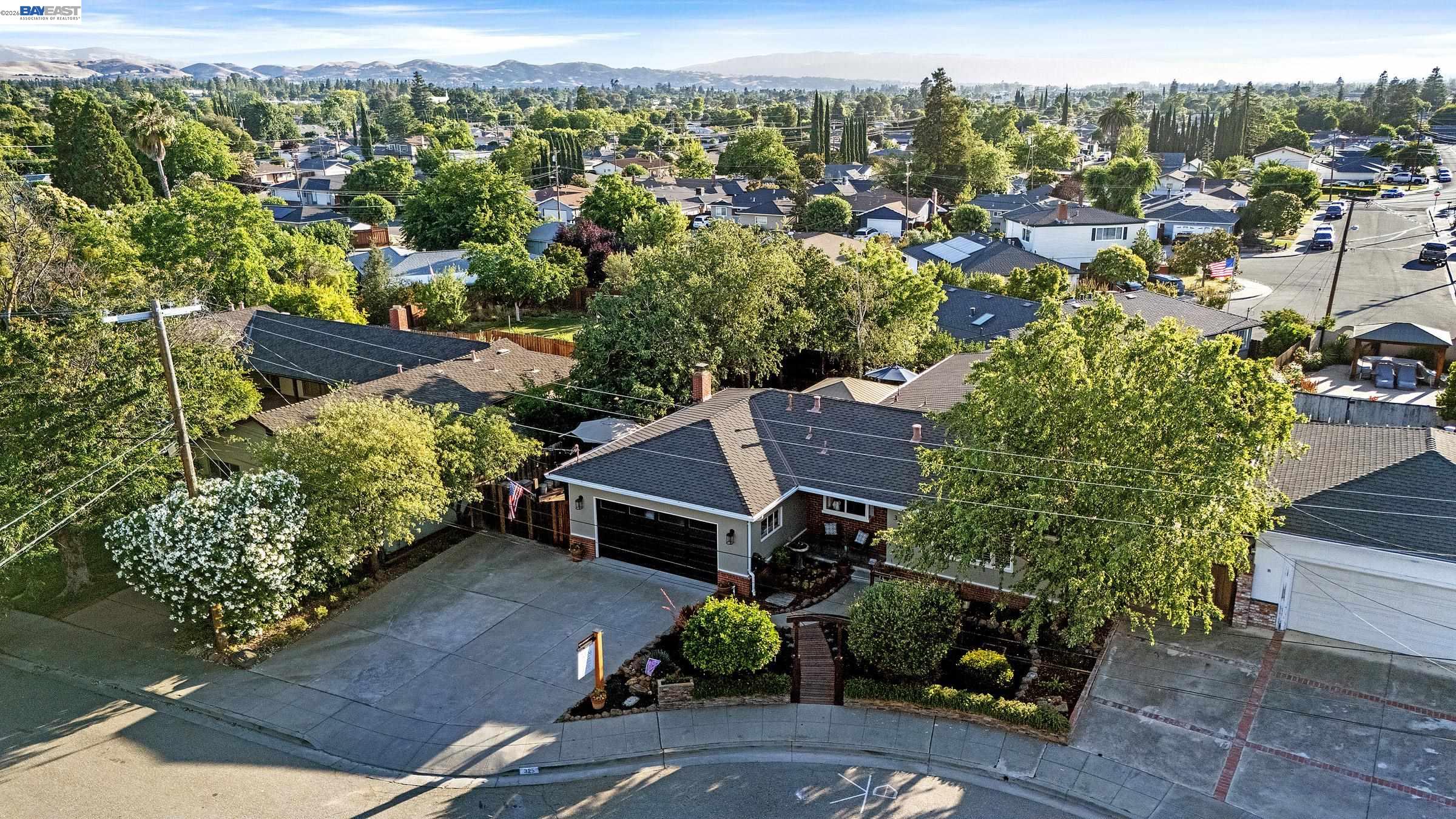 325 Polk Way