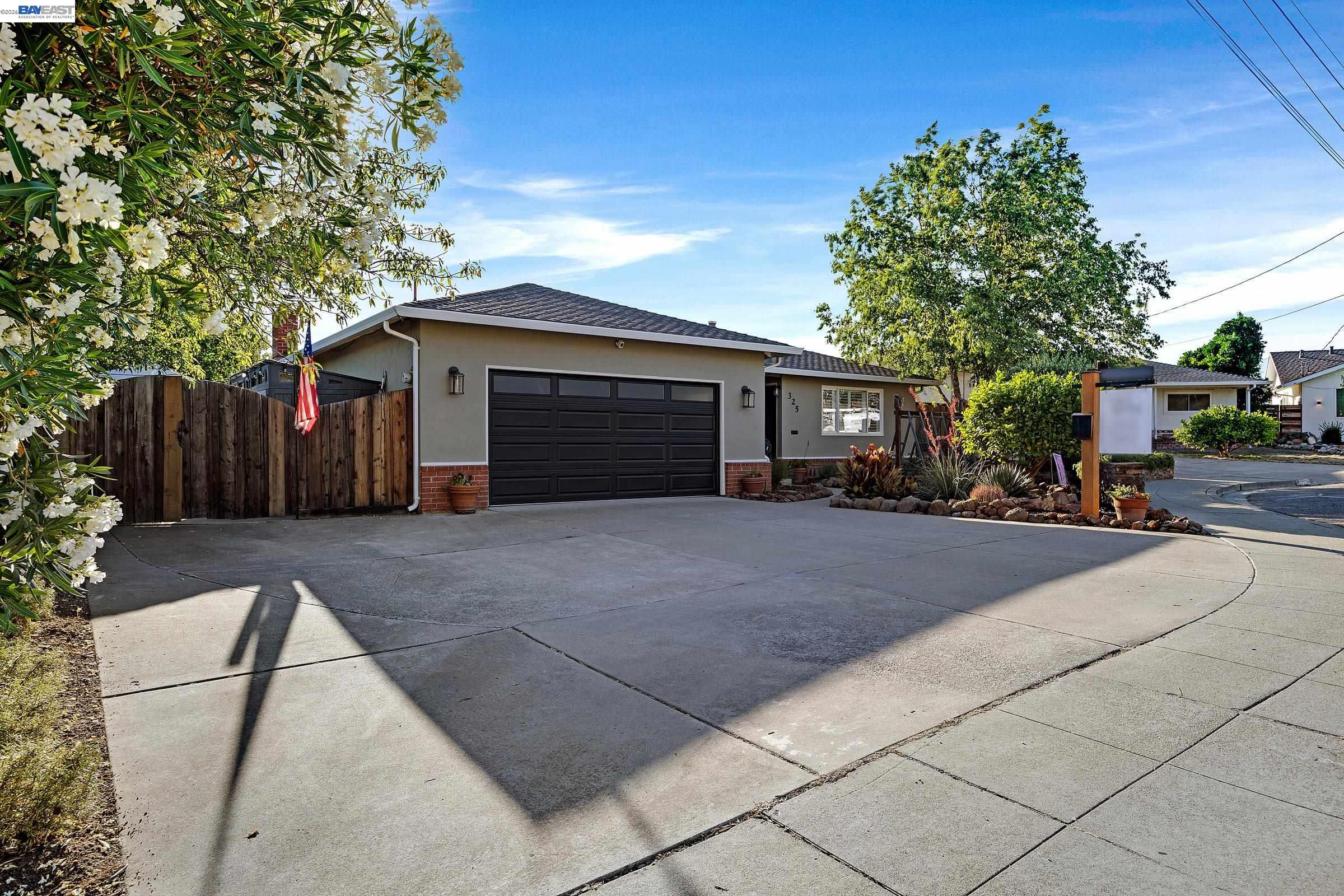 325 Polk Way