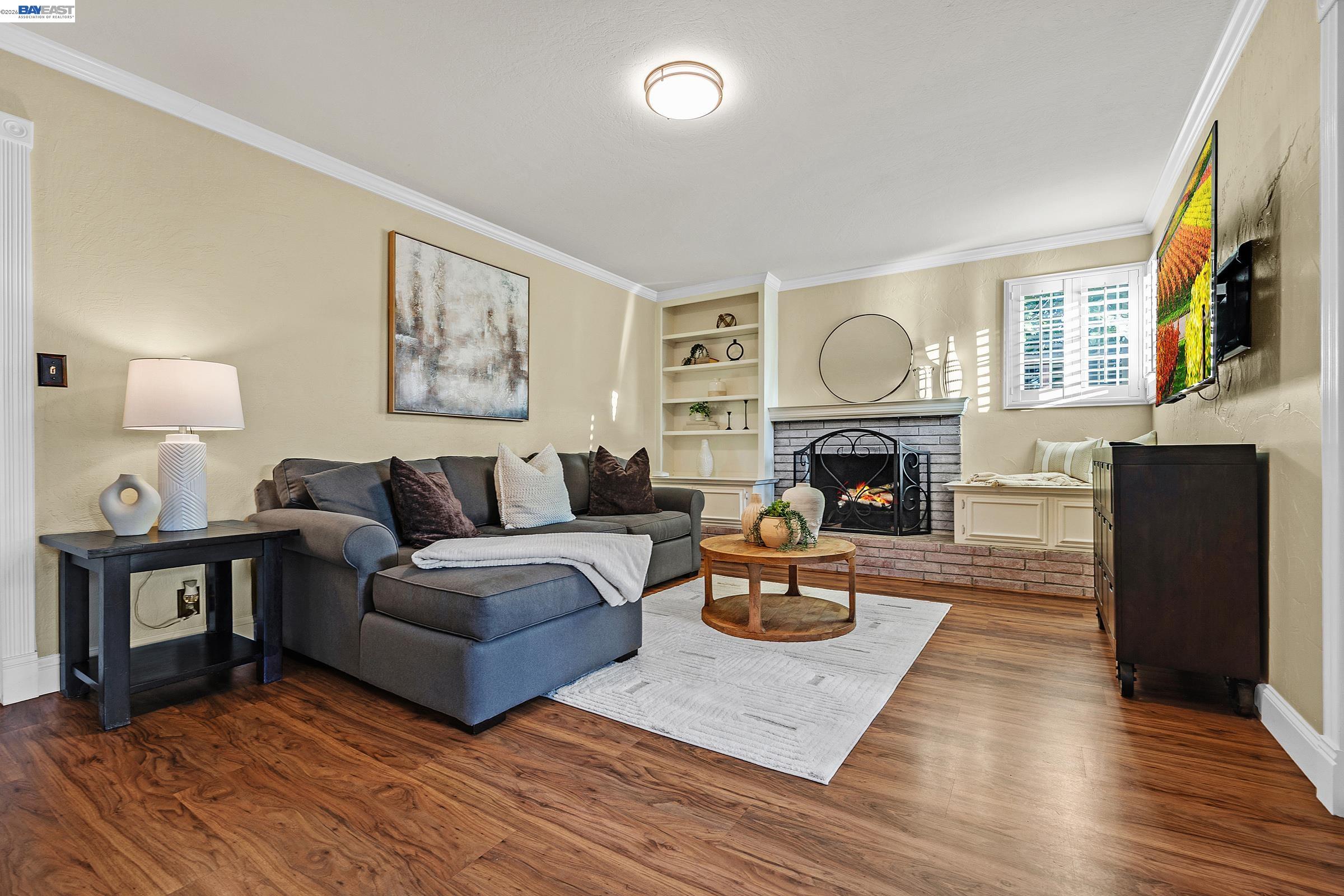 325 Polk Way