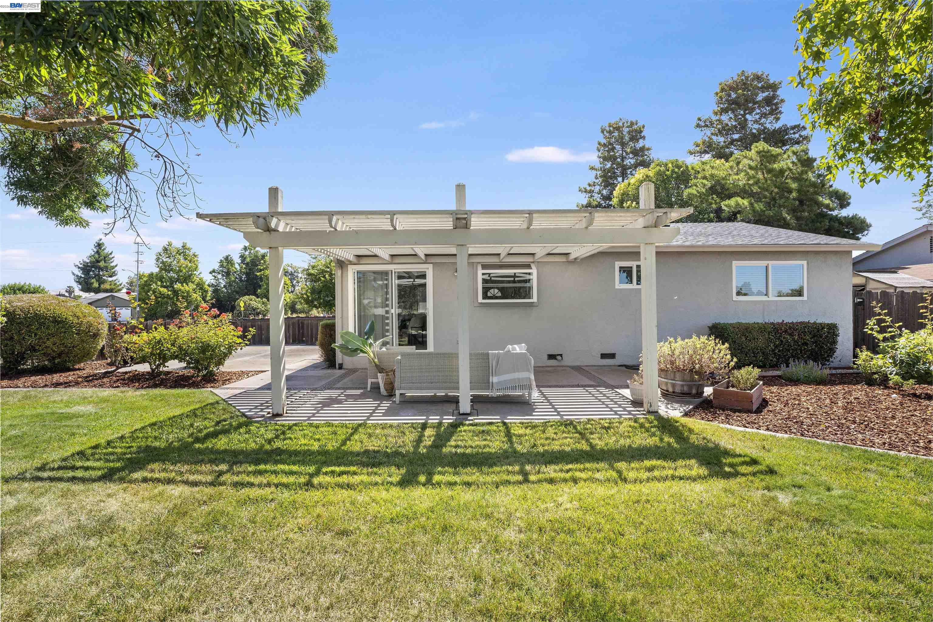 1596 Heather Lane