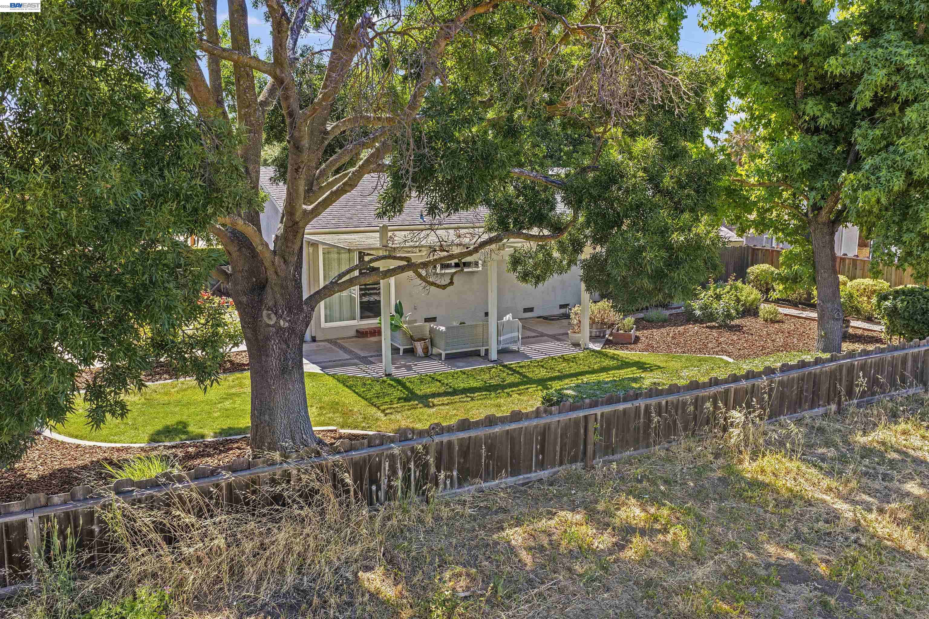 1596 Heather Lane