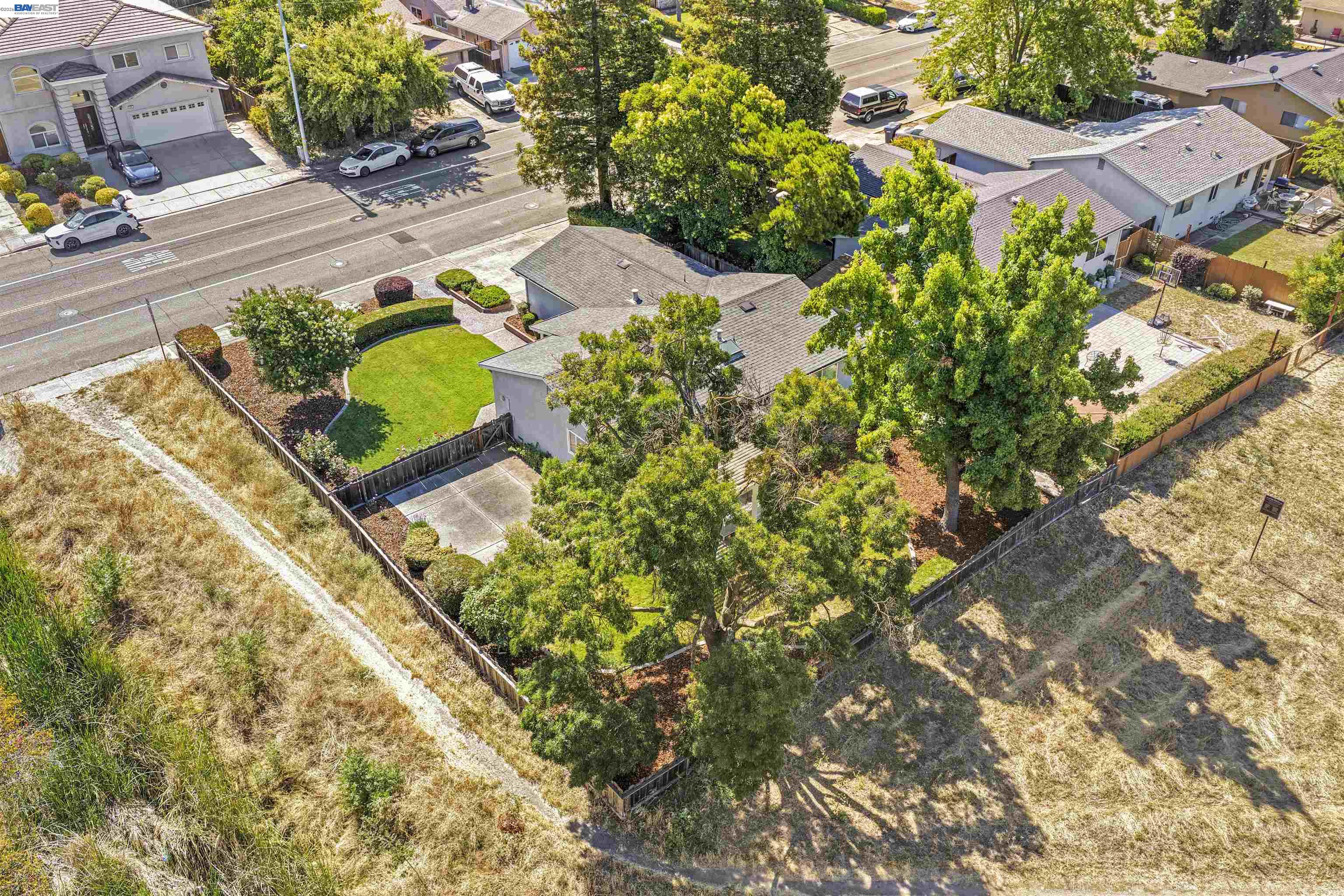 1596 Heather Lane
