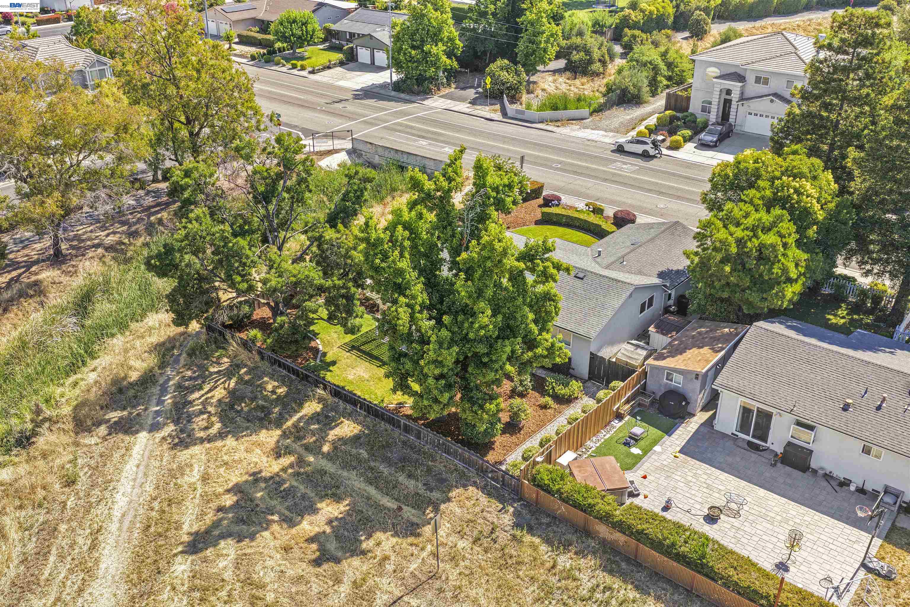 1596 Heather Lane