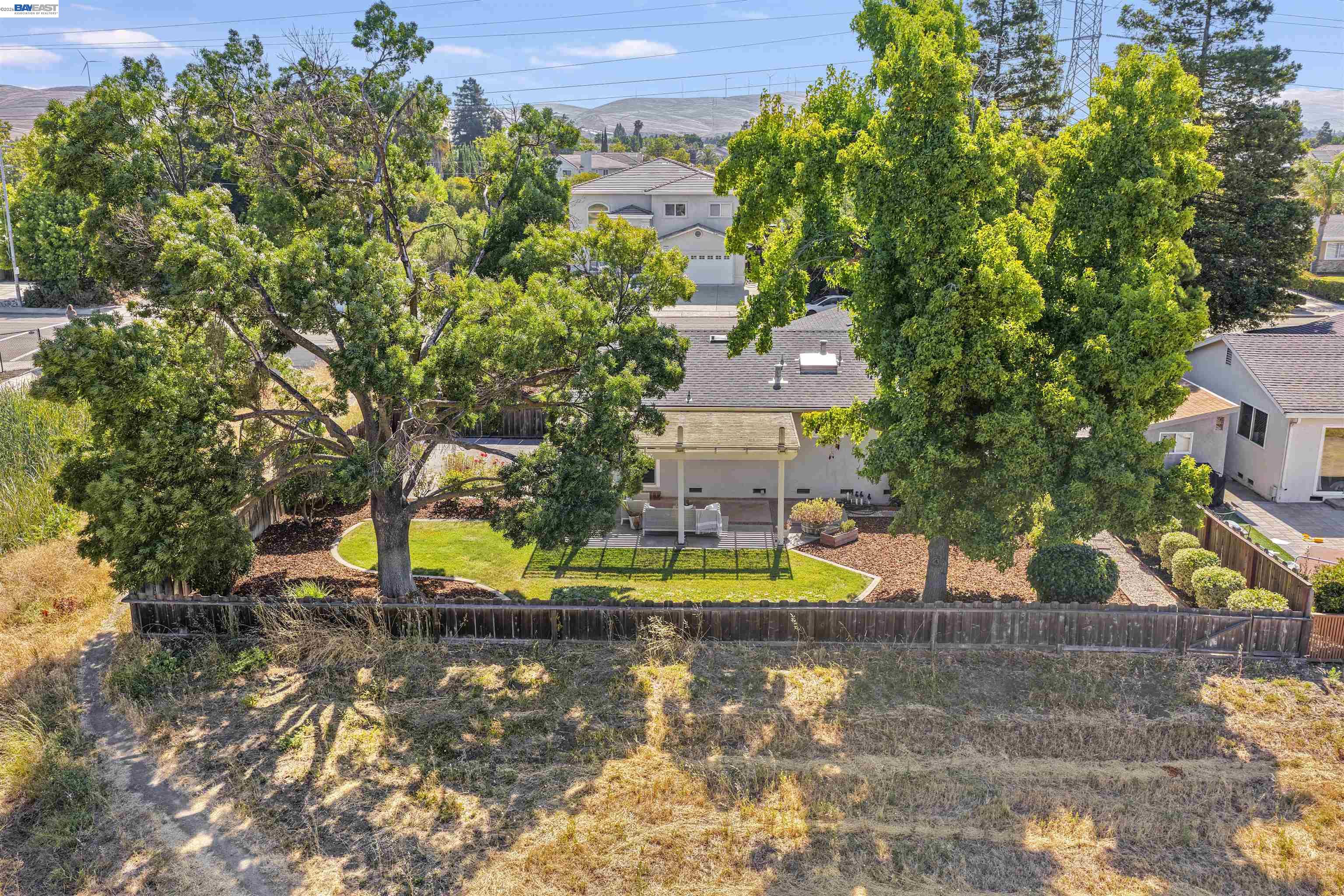 1596 Heather Lane