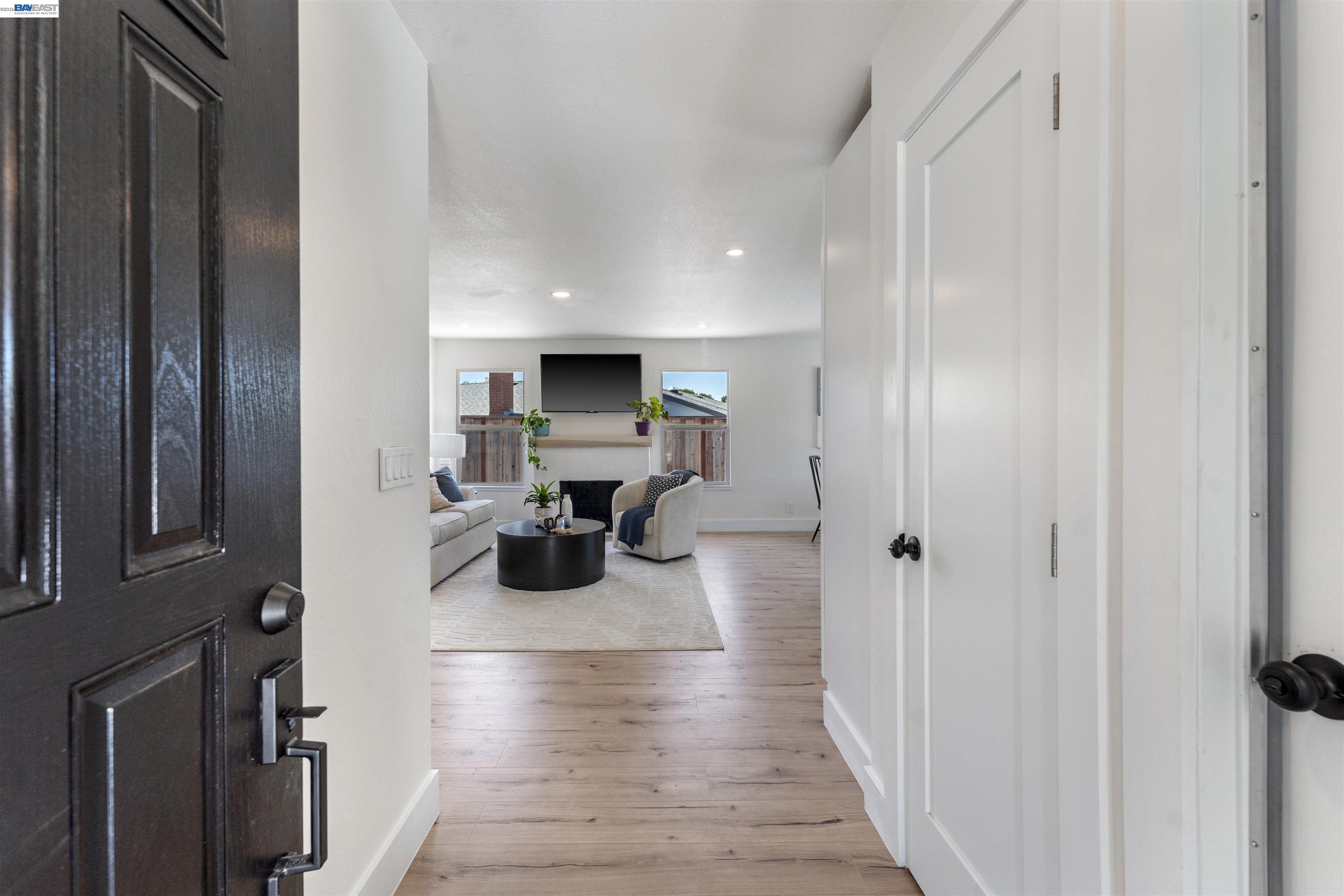 5771 Running Hills Ave