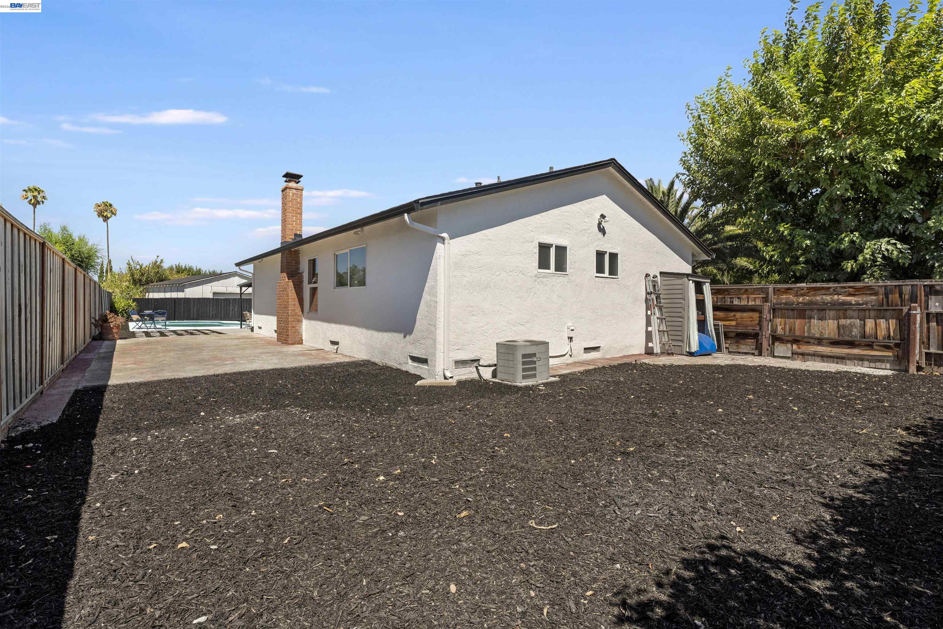 5771 Running Hills Ave