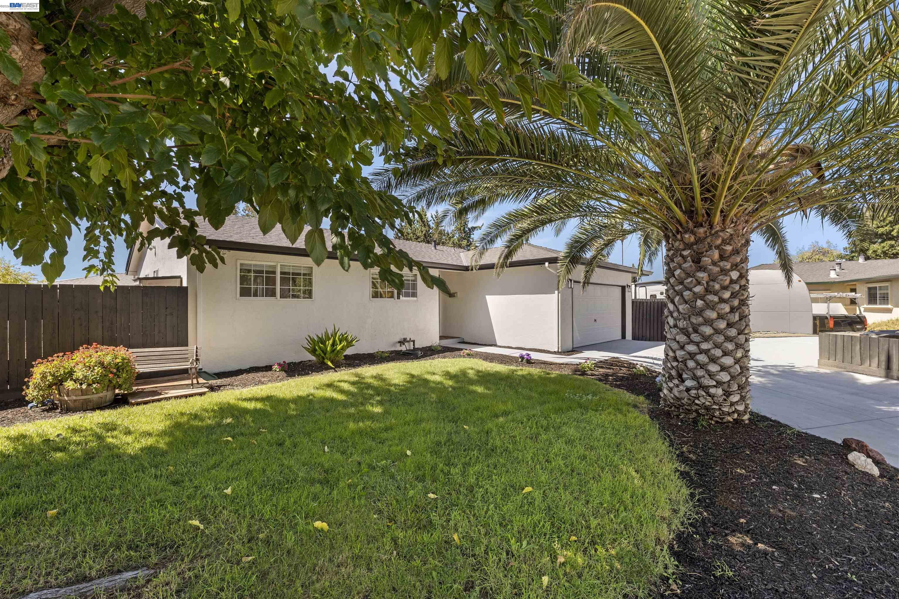 5771 Running Hills Ave