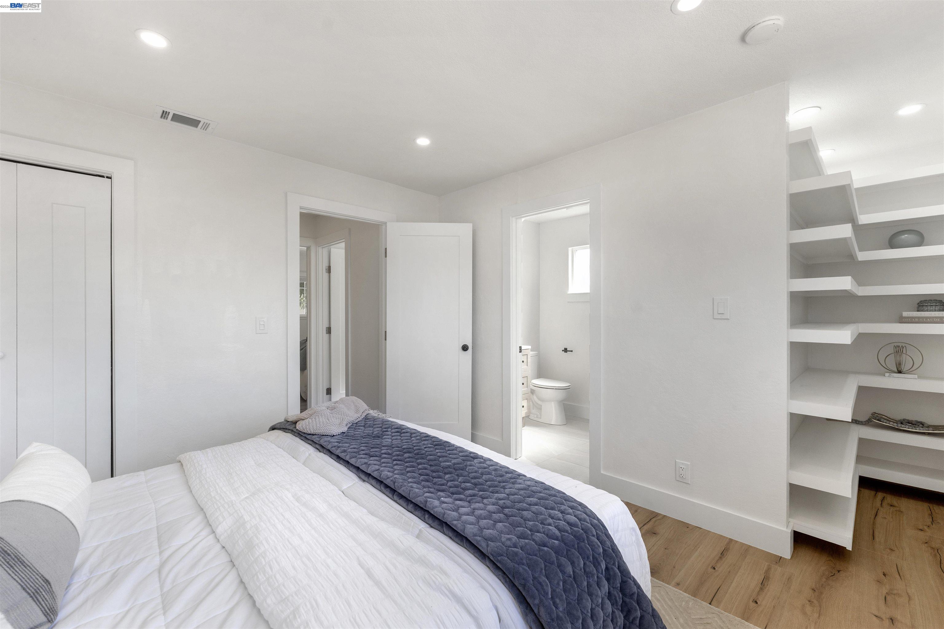 5771 Running Hills Ave