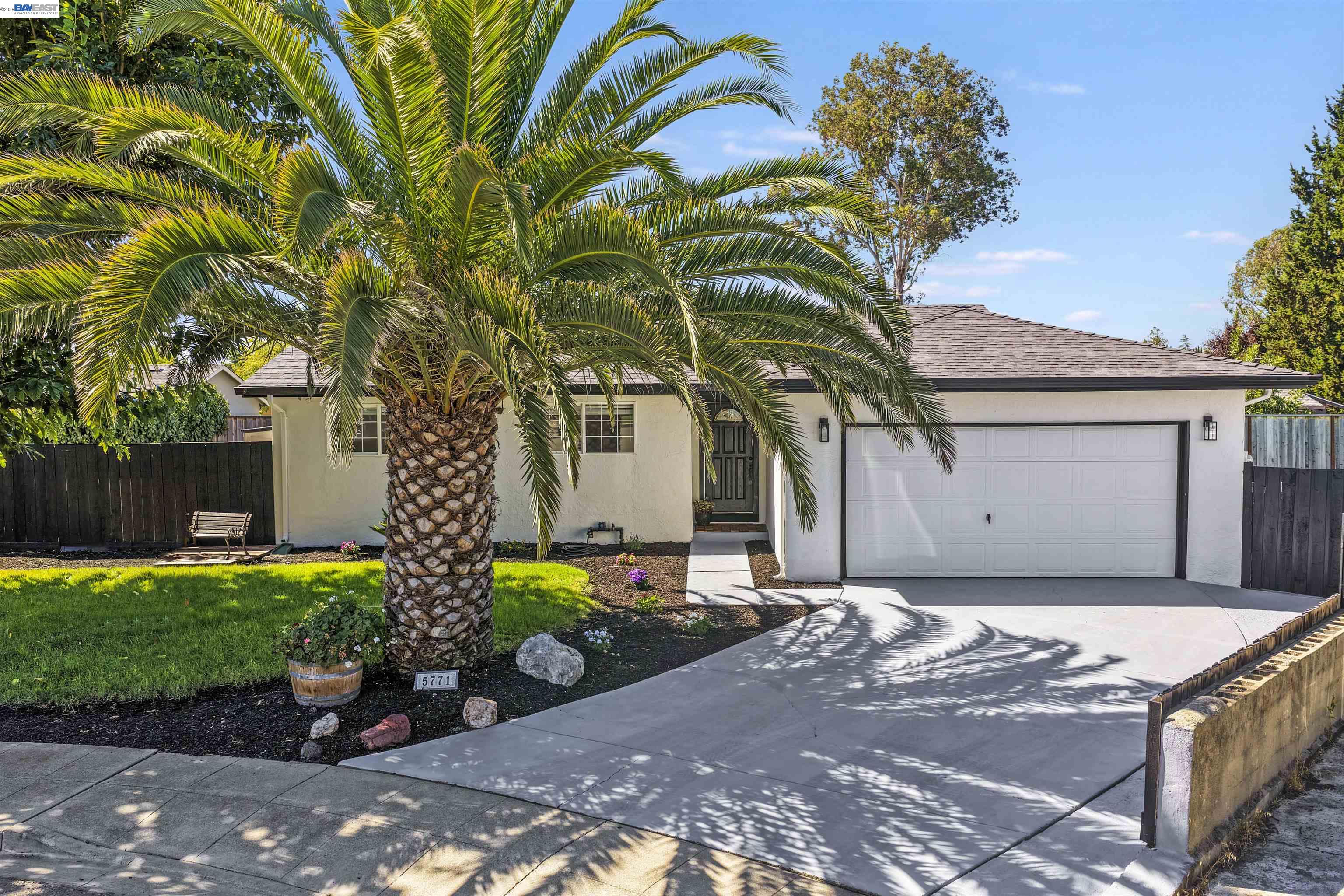 5771 Running Hills Ave