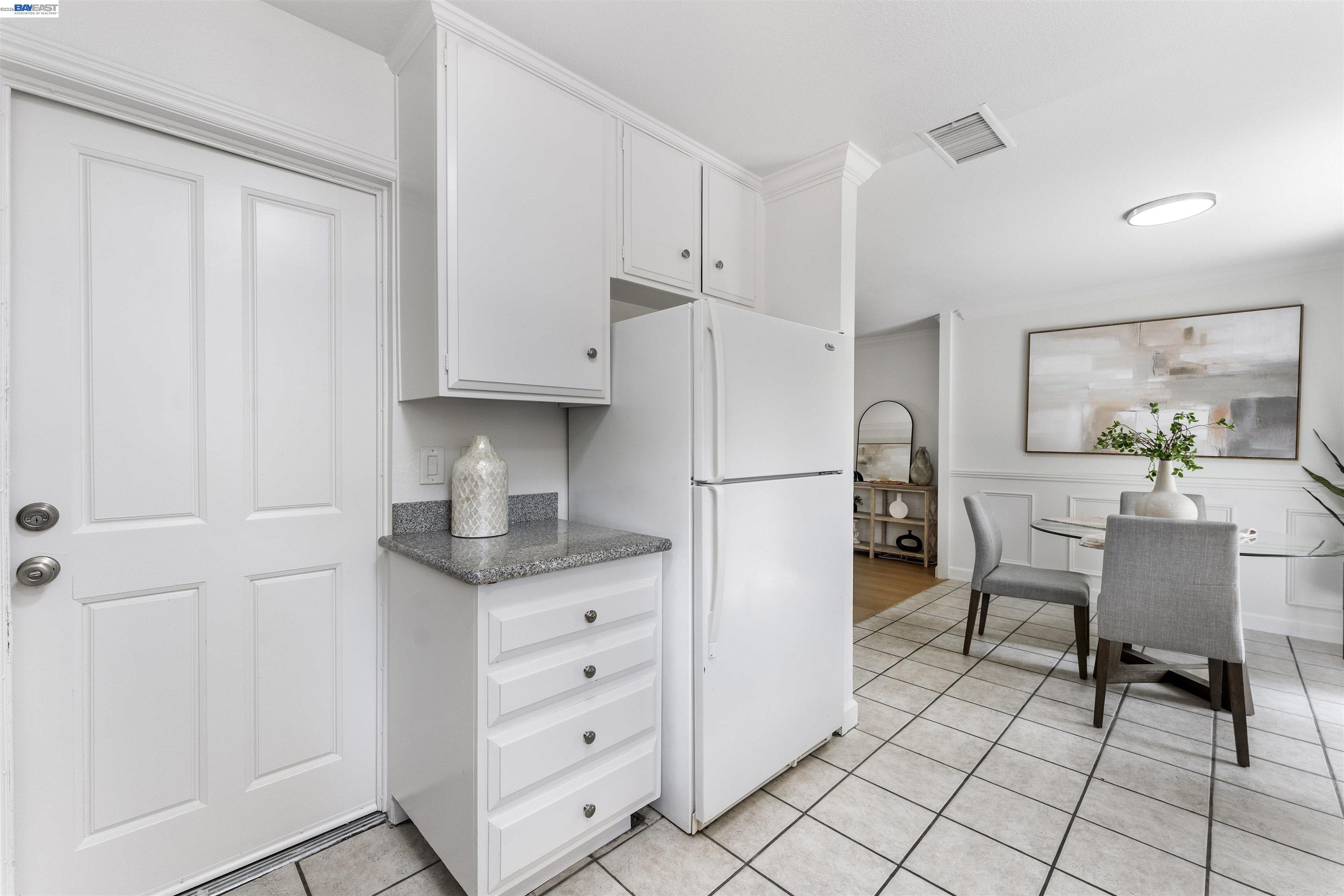 5253 Iris Way