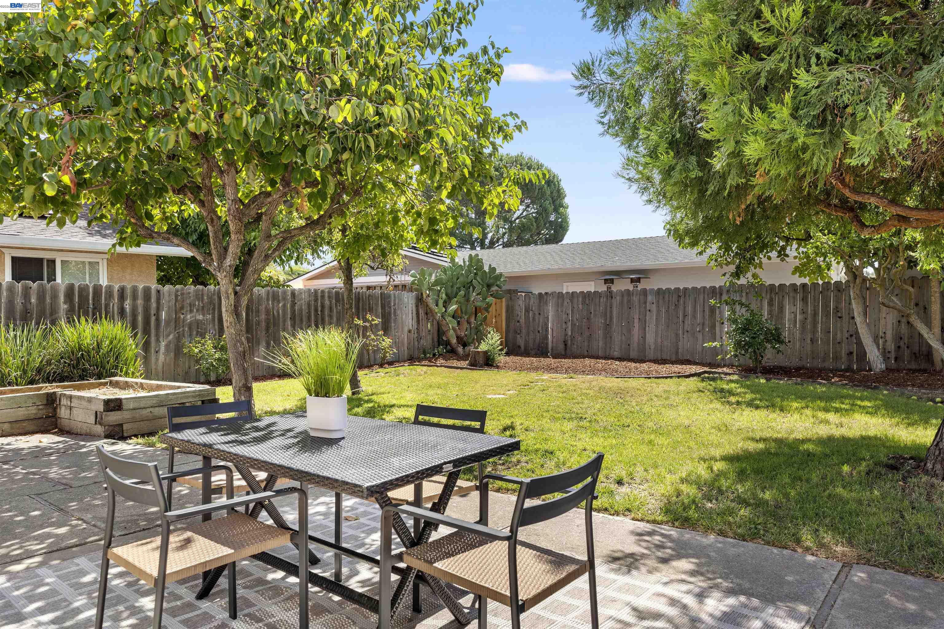 5253 Iris Way