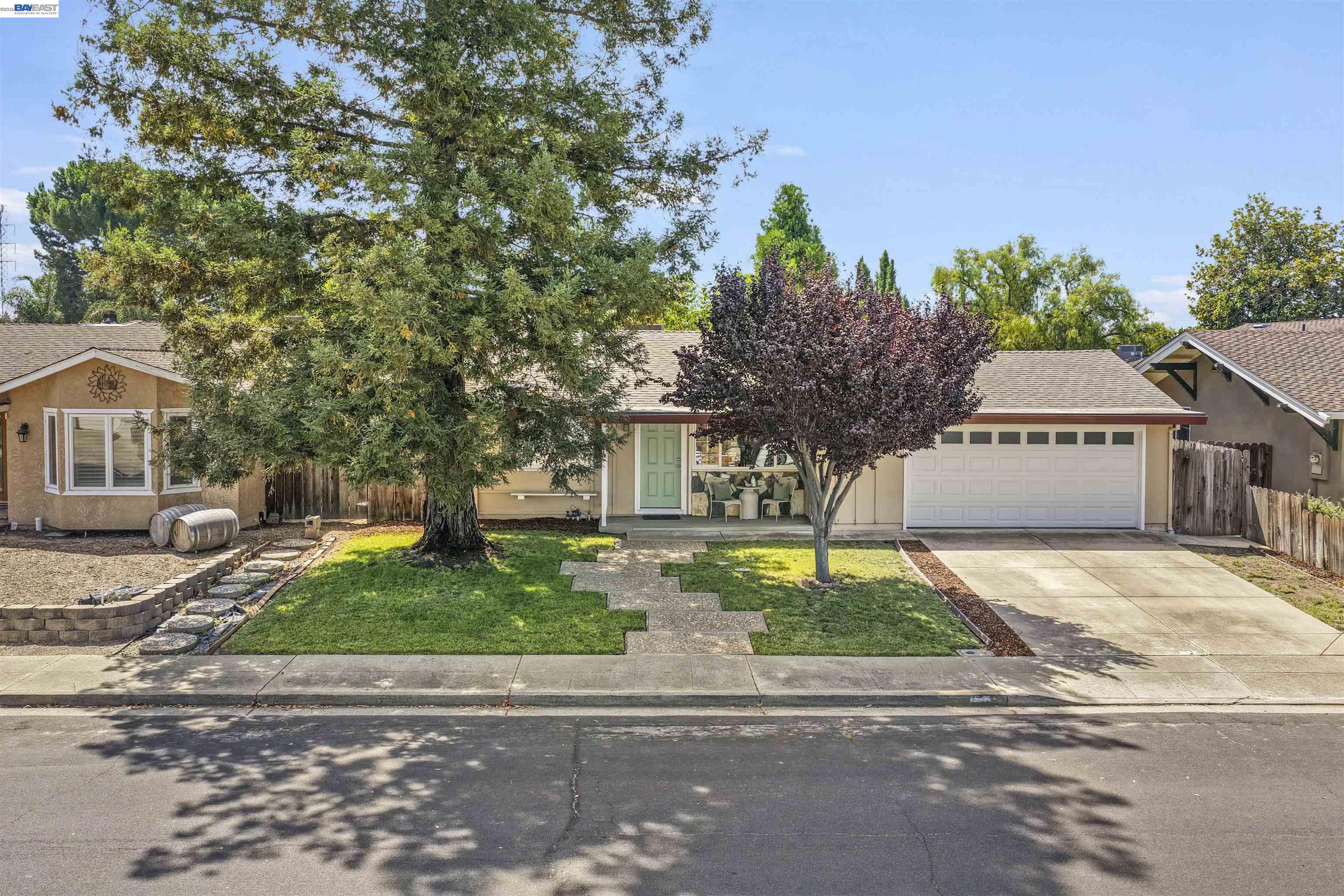 5253 Iris Way