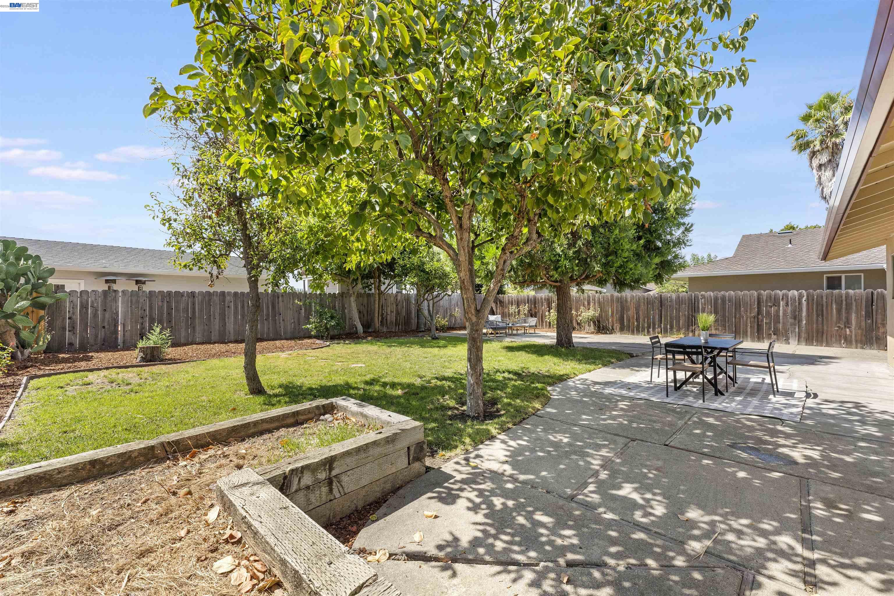 5253 Iris Way
