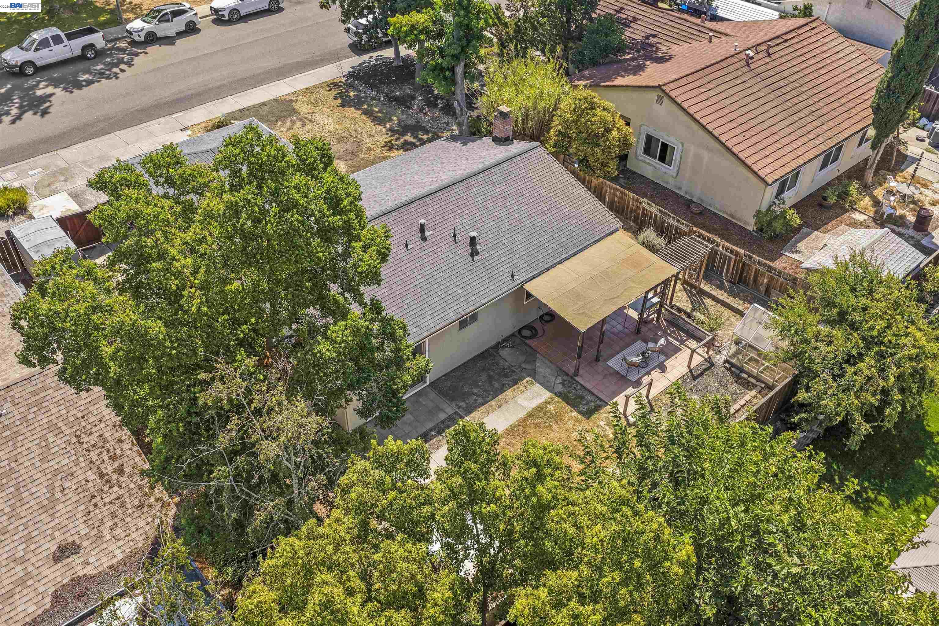 695 Debra Street