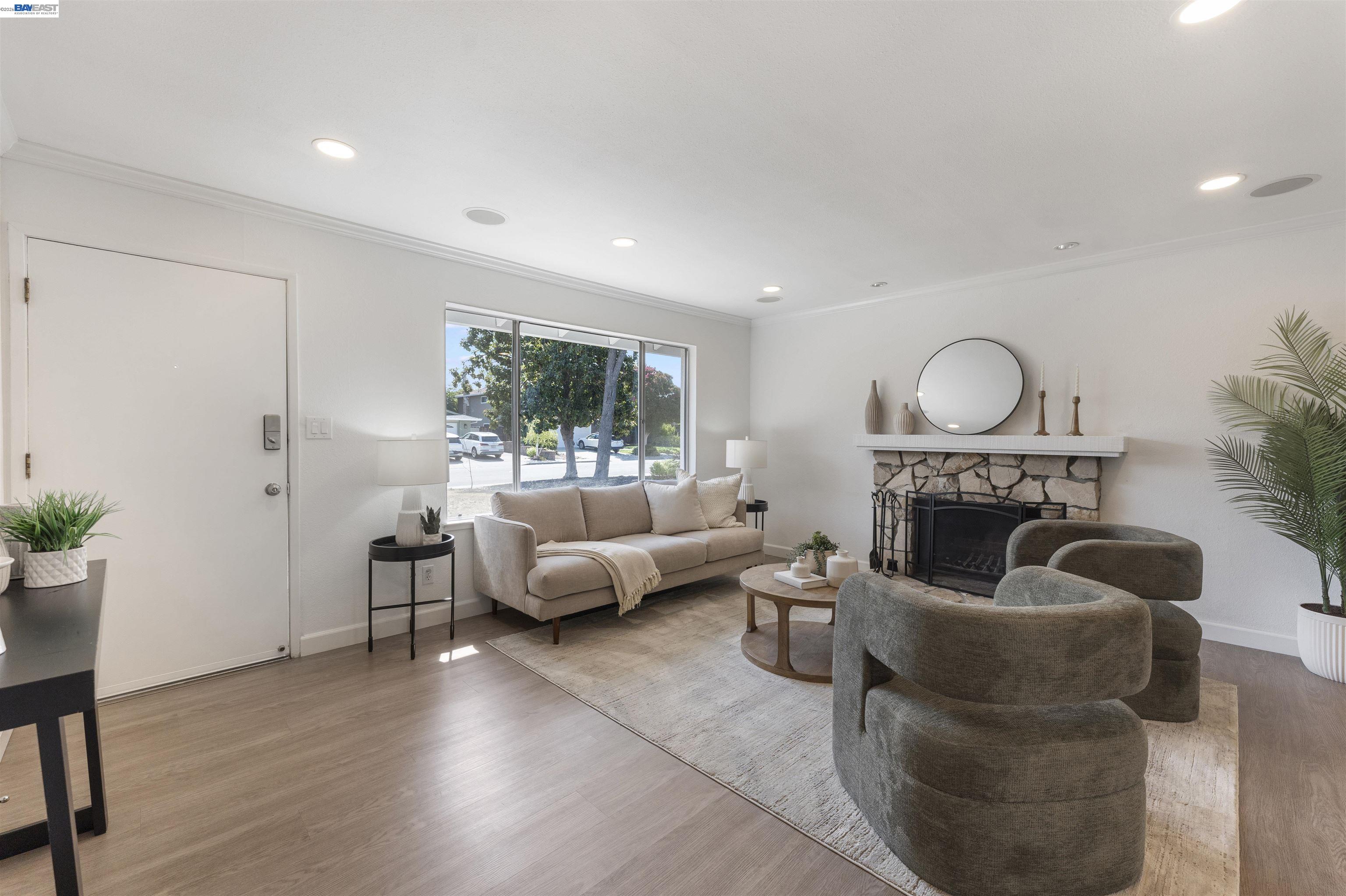 695 Debra Street