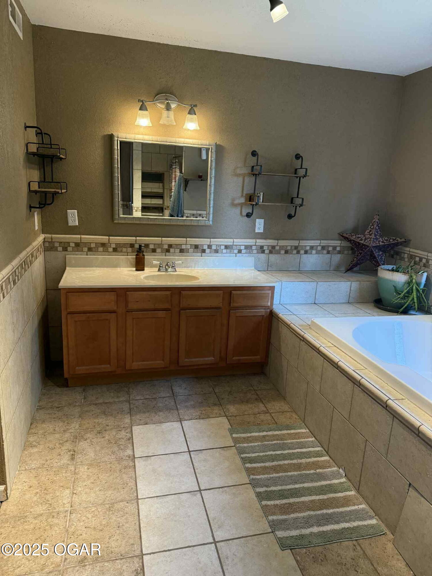 14931 Private Drive 6021