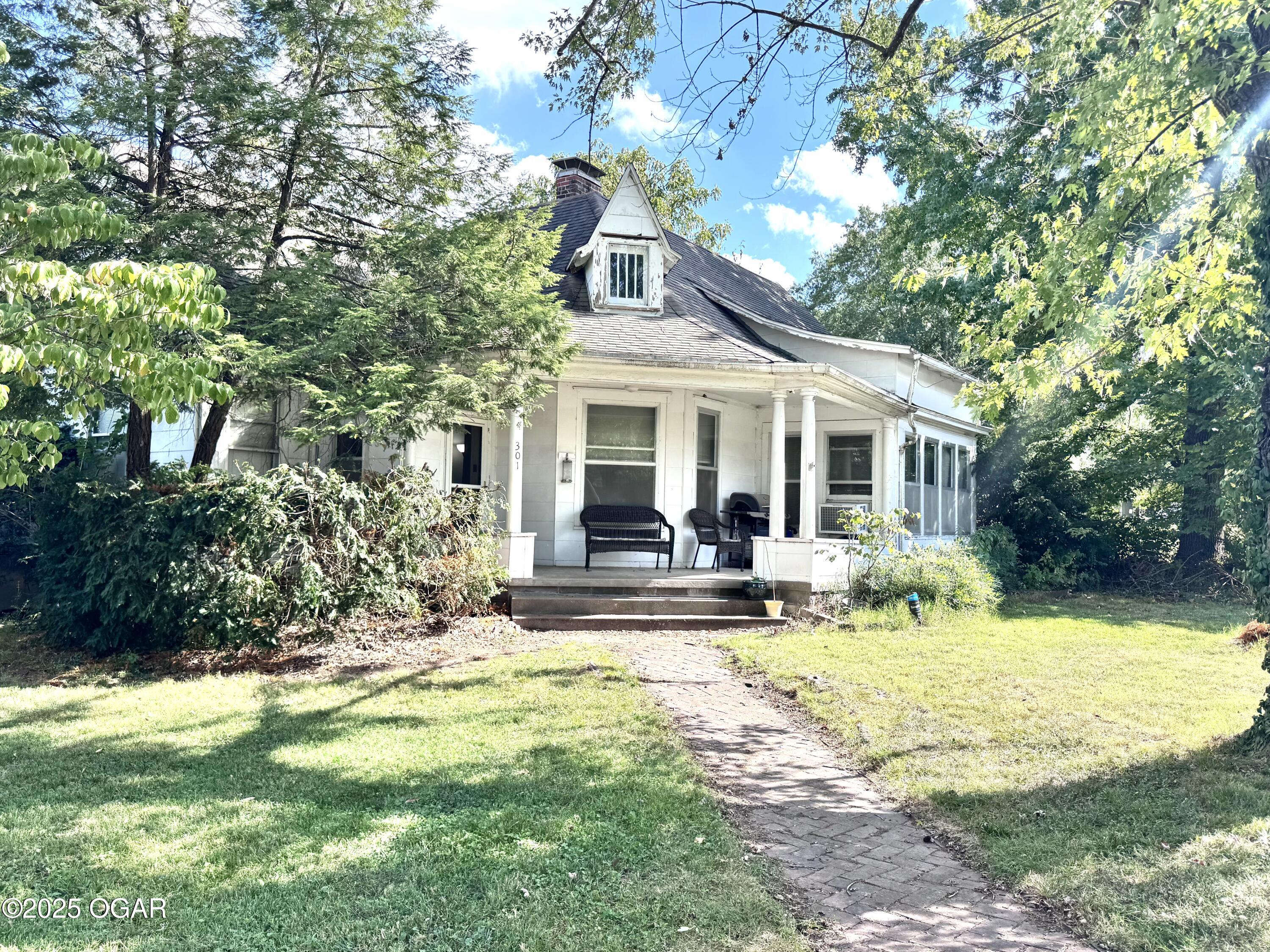 301 S Hamilton Street