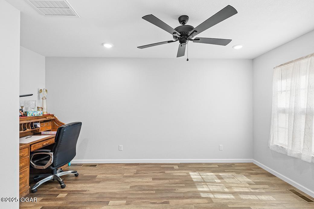 233 E McKinley Street