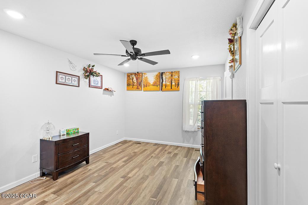 233 E McKinley Street