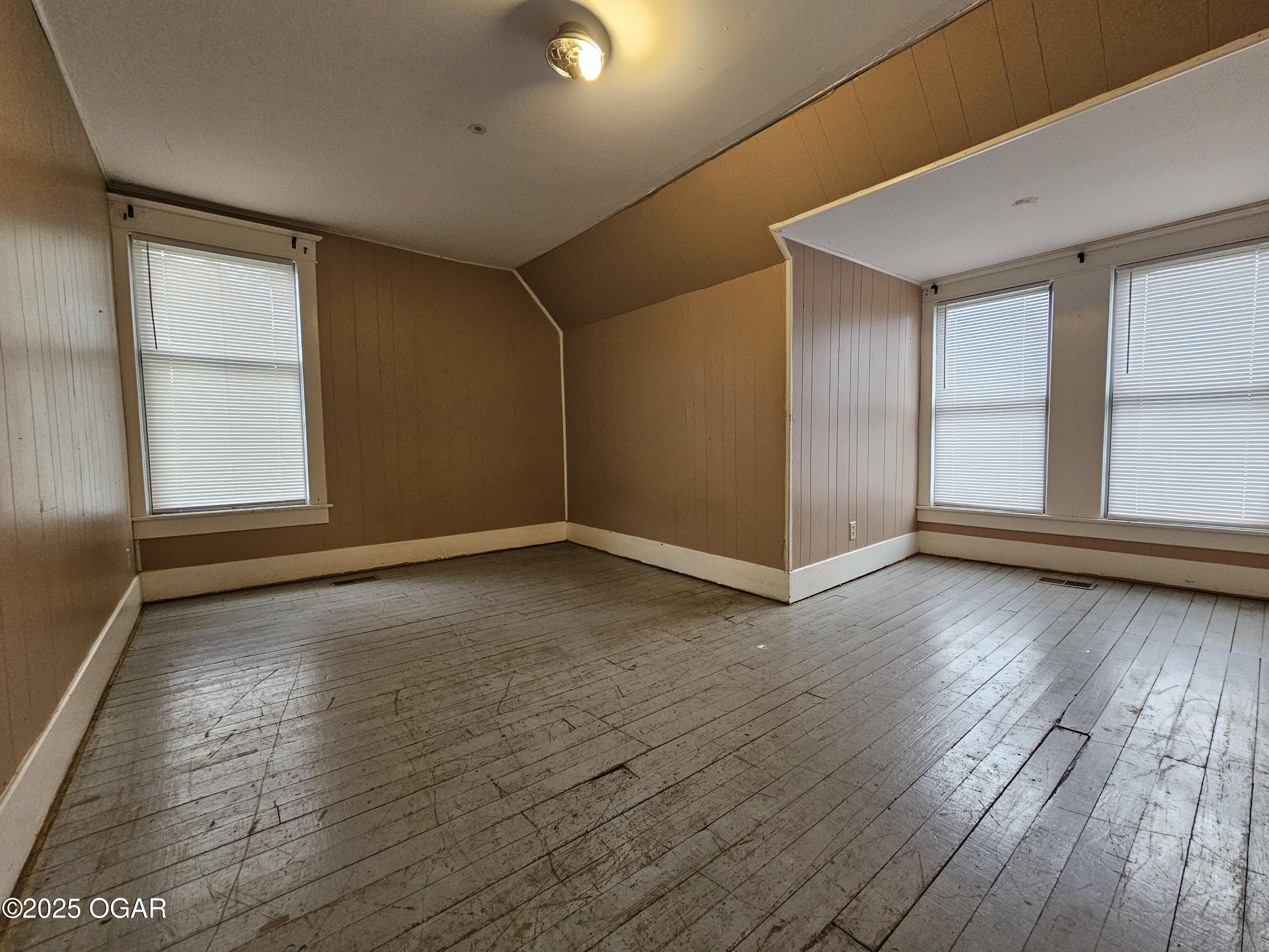 105 E Garber Street, Fairview