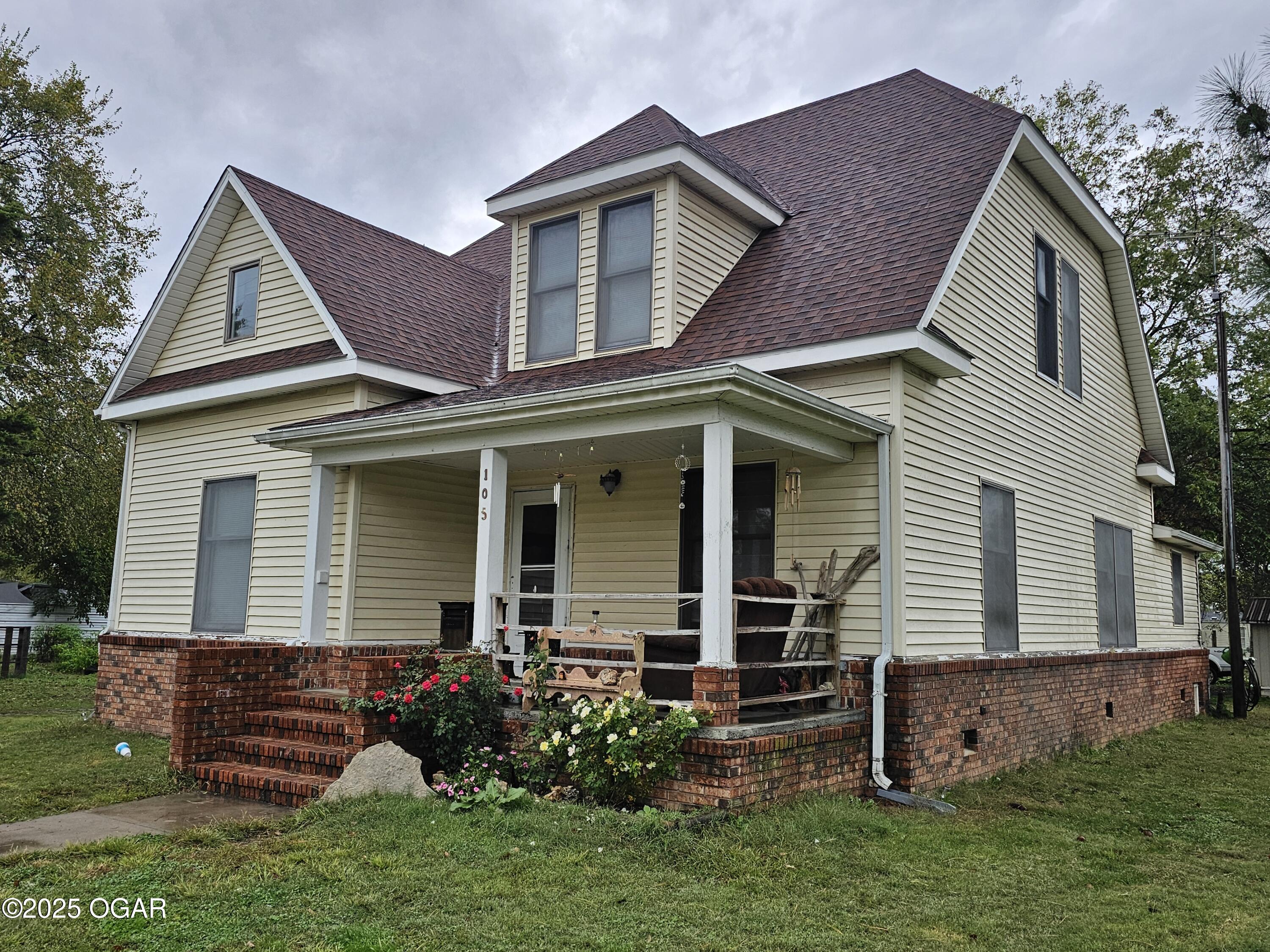 105 E Garber Street, Fairview