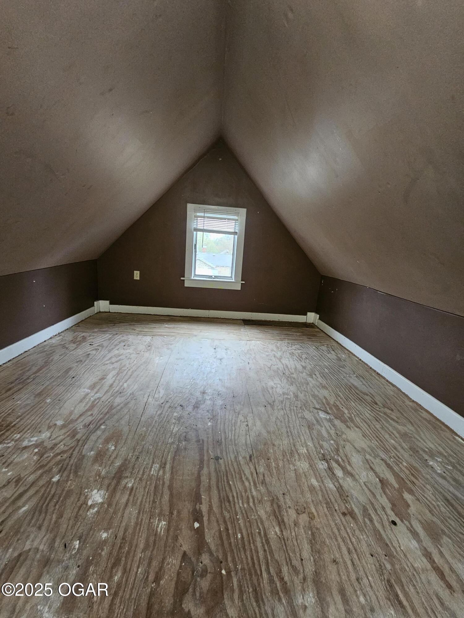 105 E Garber Street, Fairview