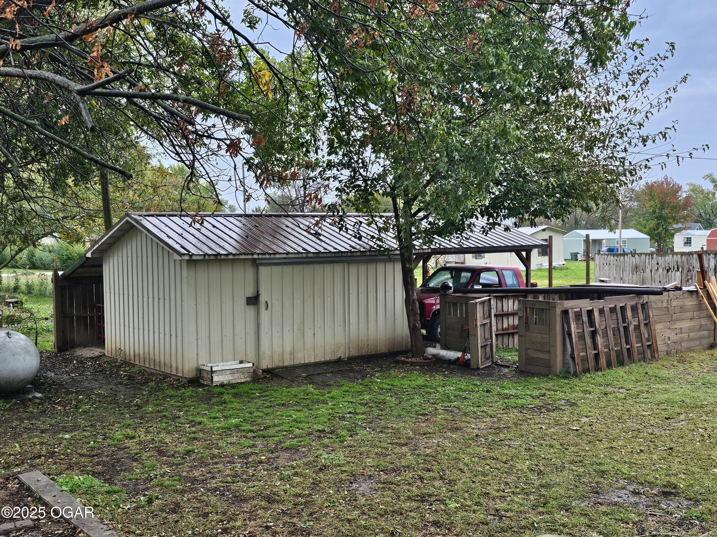 105 E Garber Street, Fairview