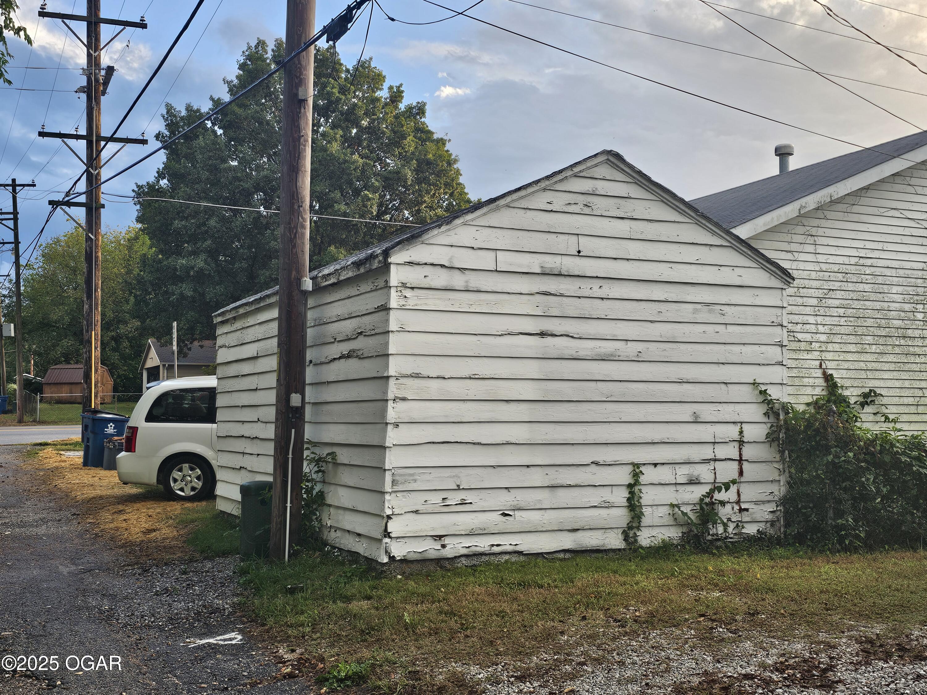 327 S Brownell Avenue