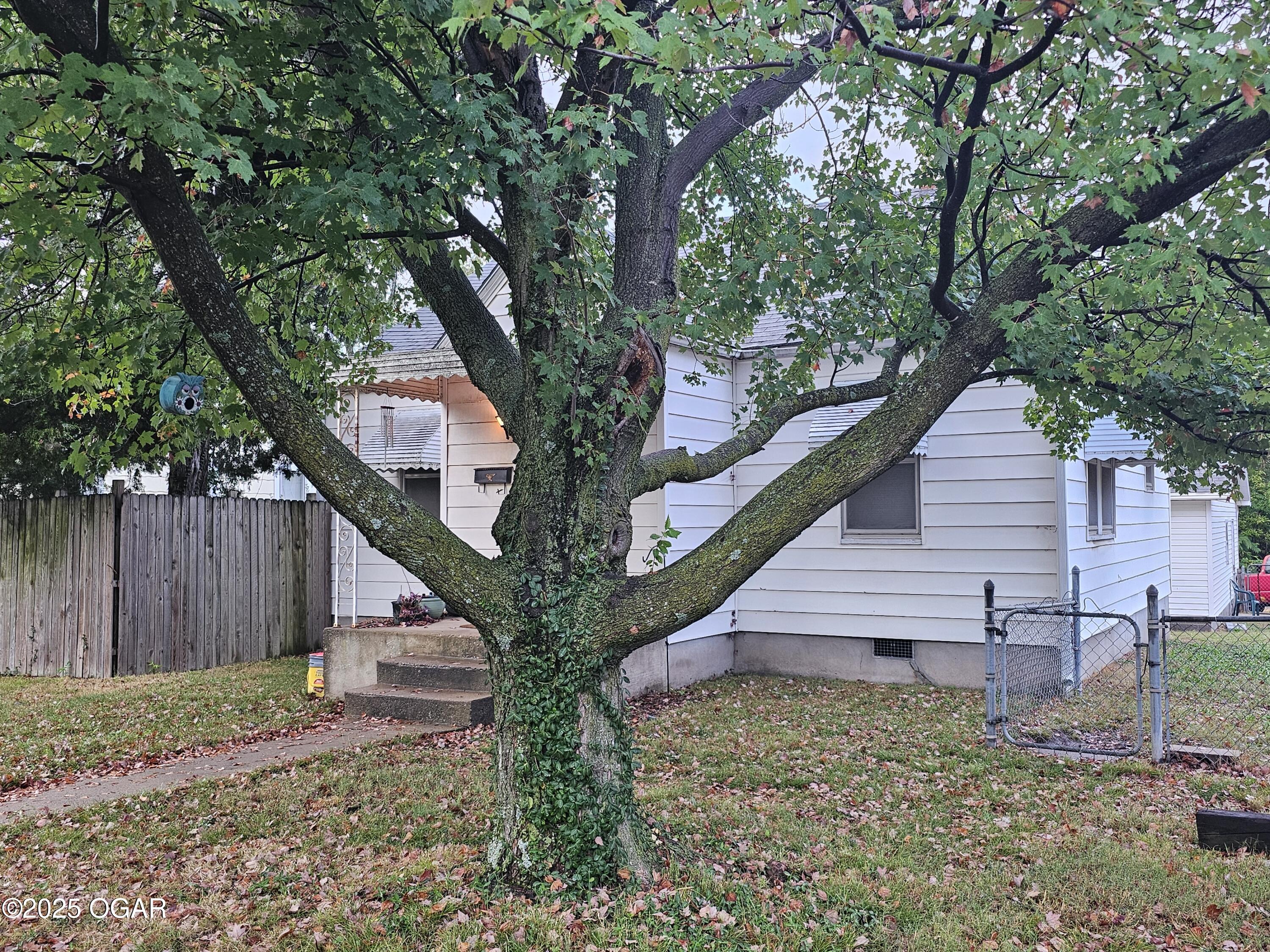 327 S Brownell Avenue