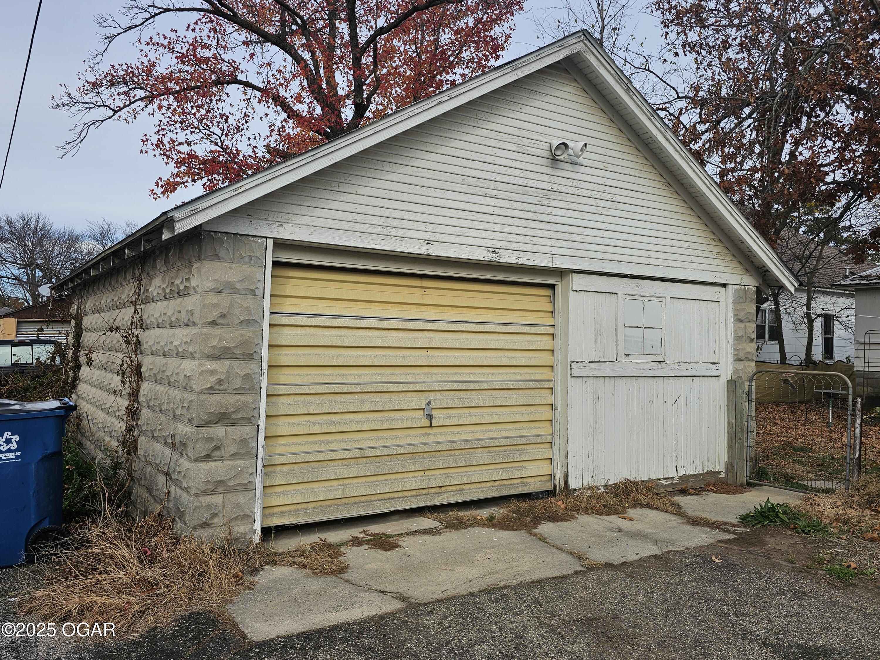 1620 S Connor Avenue