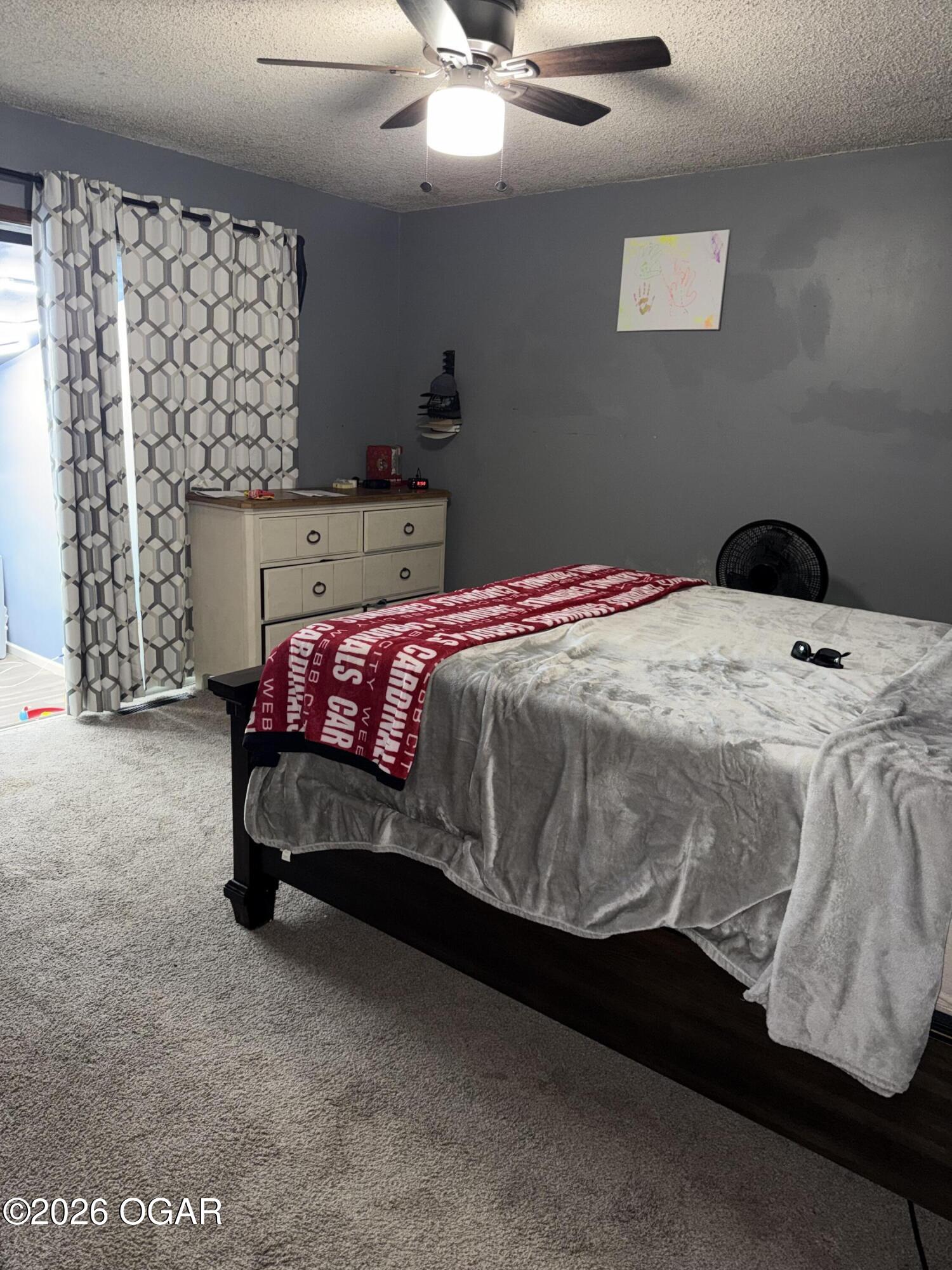 809 E Wickersham Drive