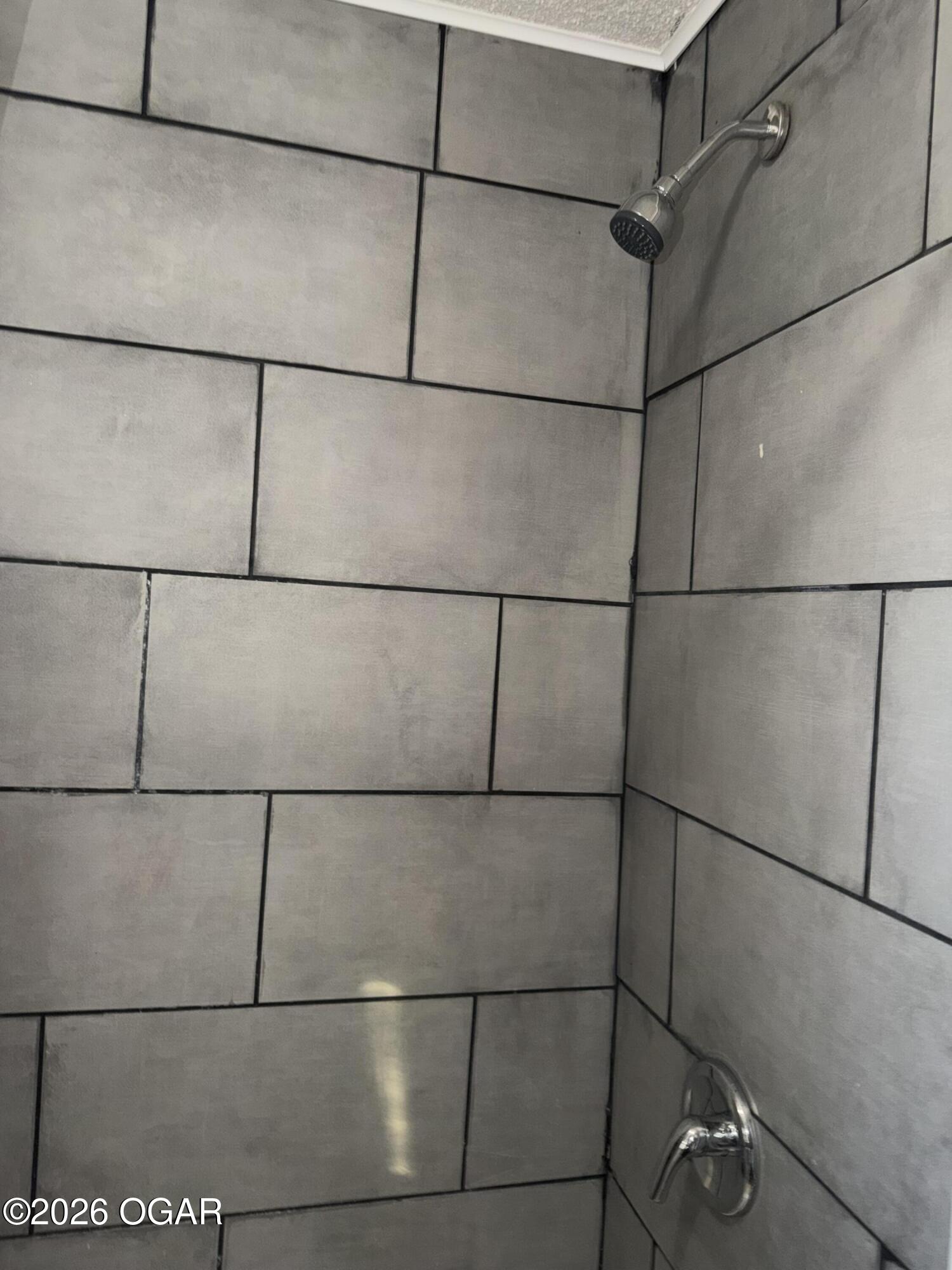 809 E Wickersham Drive