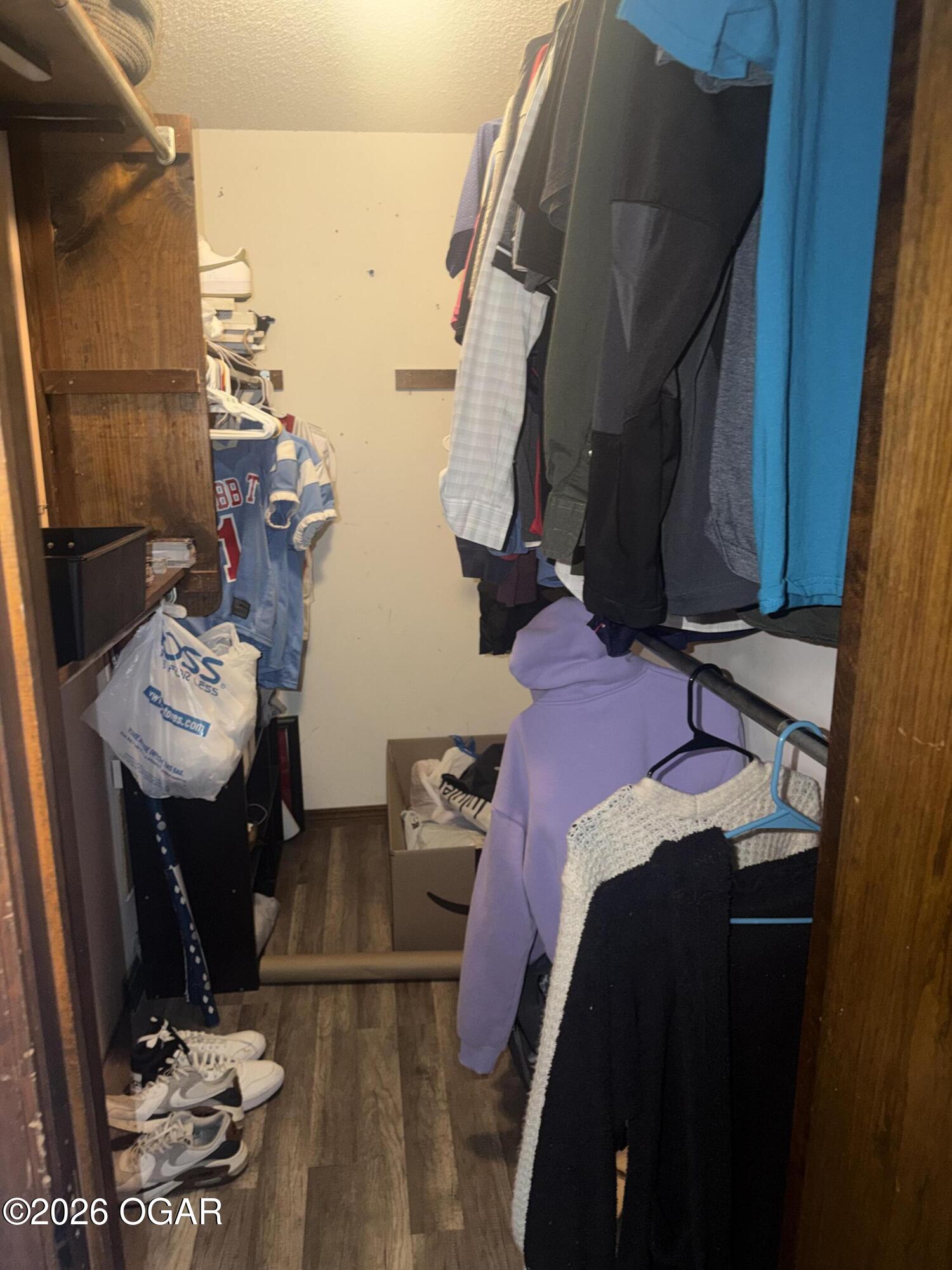 809 E Wickersham Drive