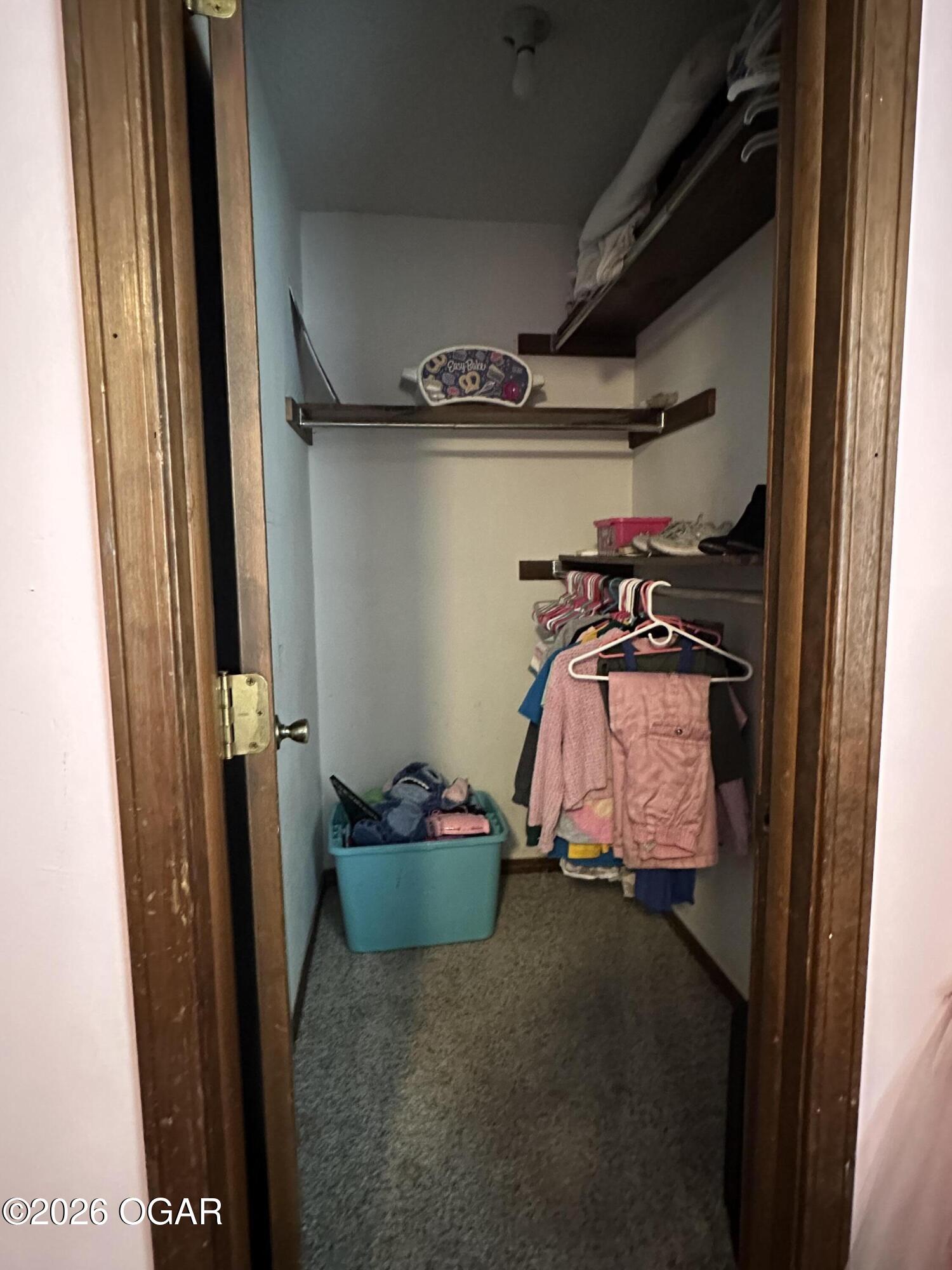 809 E Wickersham Drive