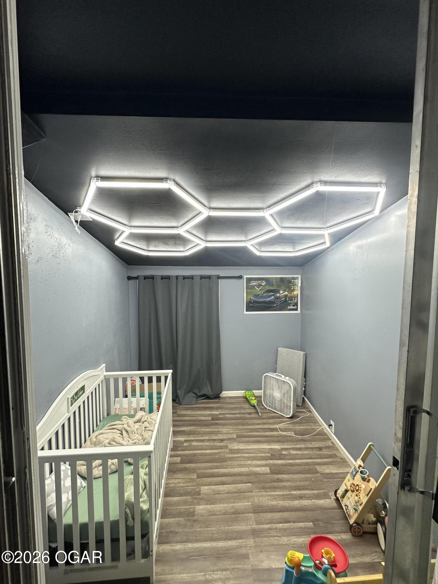 809 E Wickersham Drive