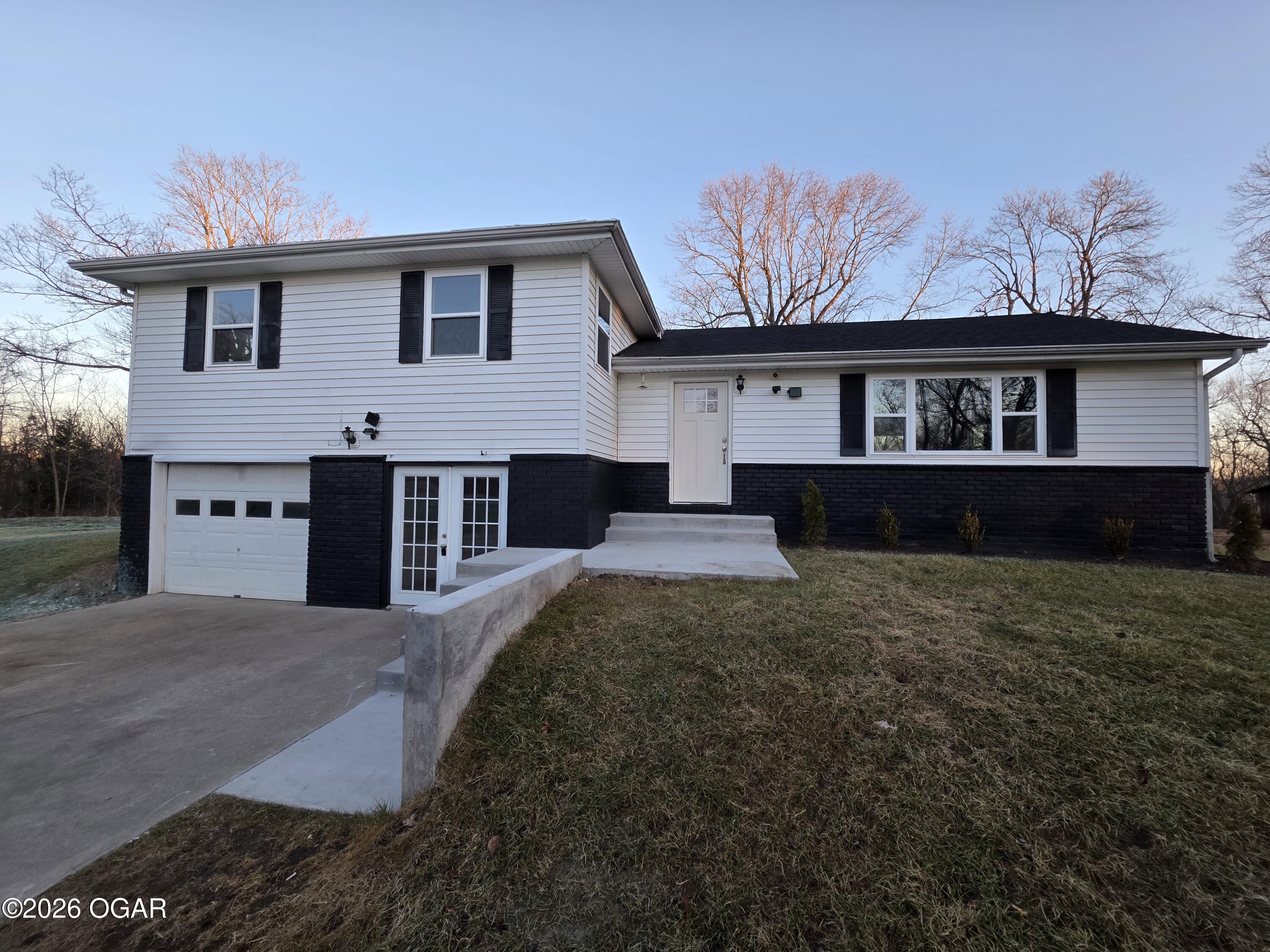 769 S Ozark Trail