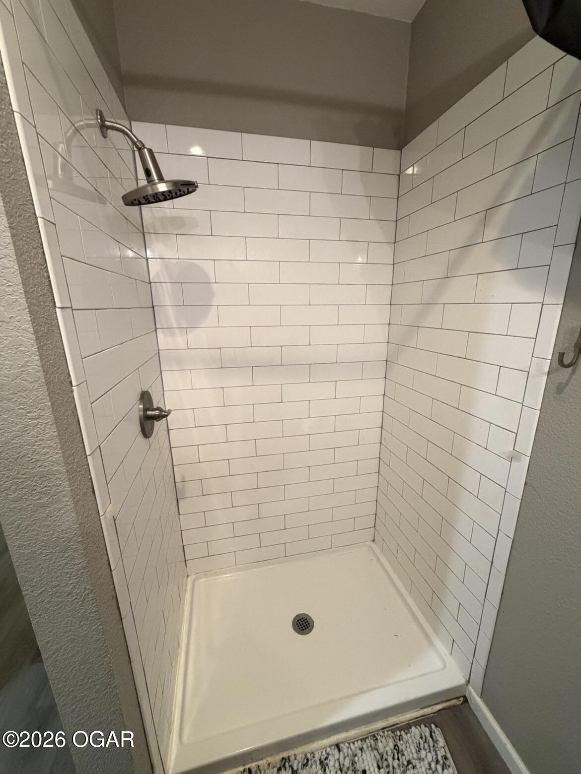 327 W Sherman Street