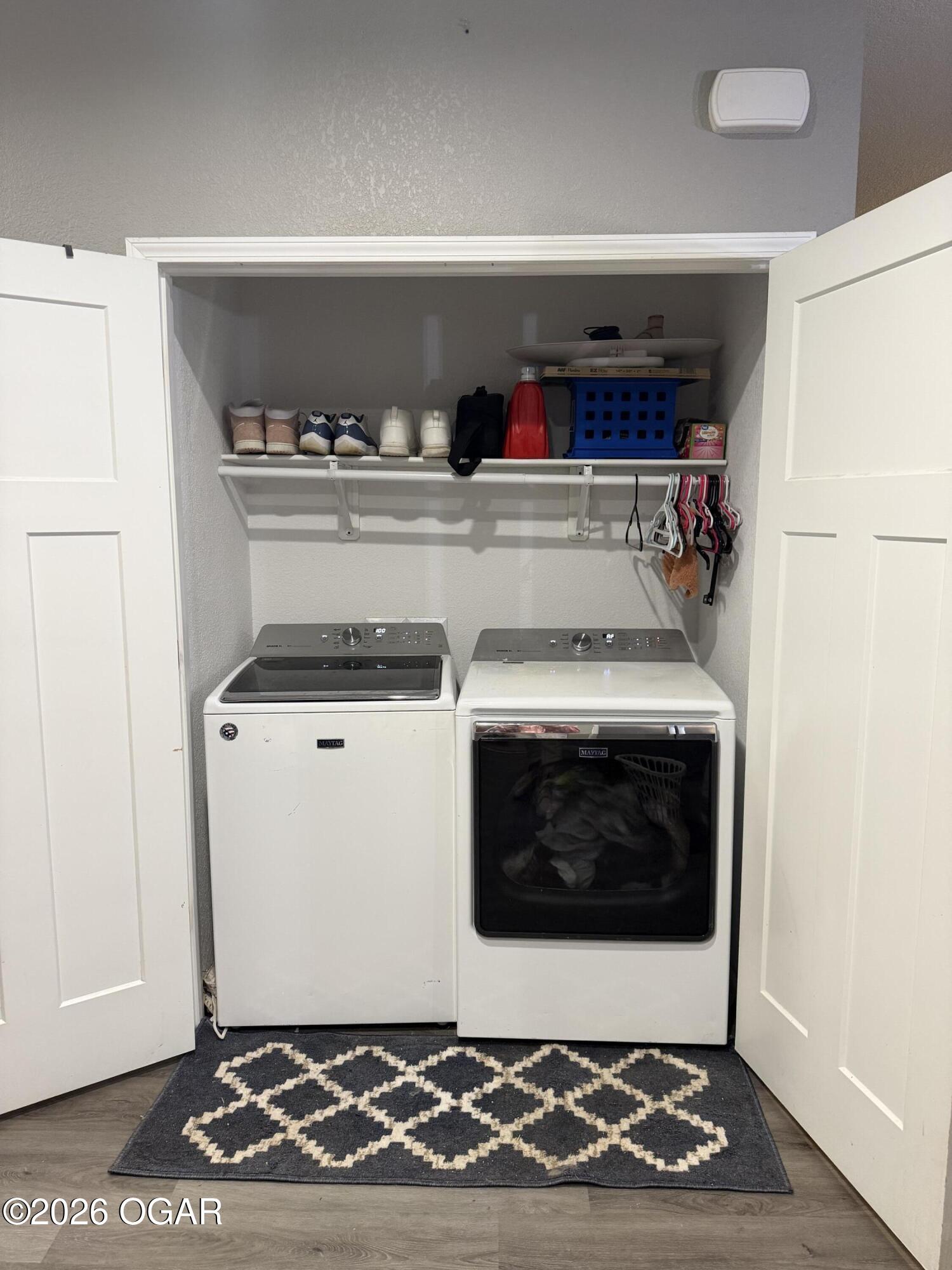 327 W Sherman Street