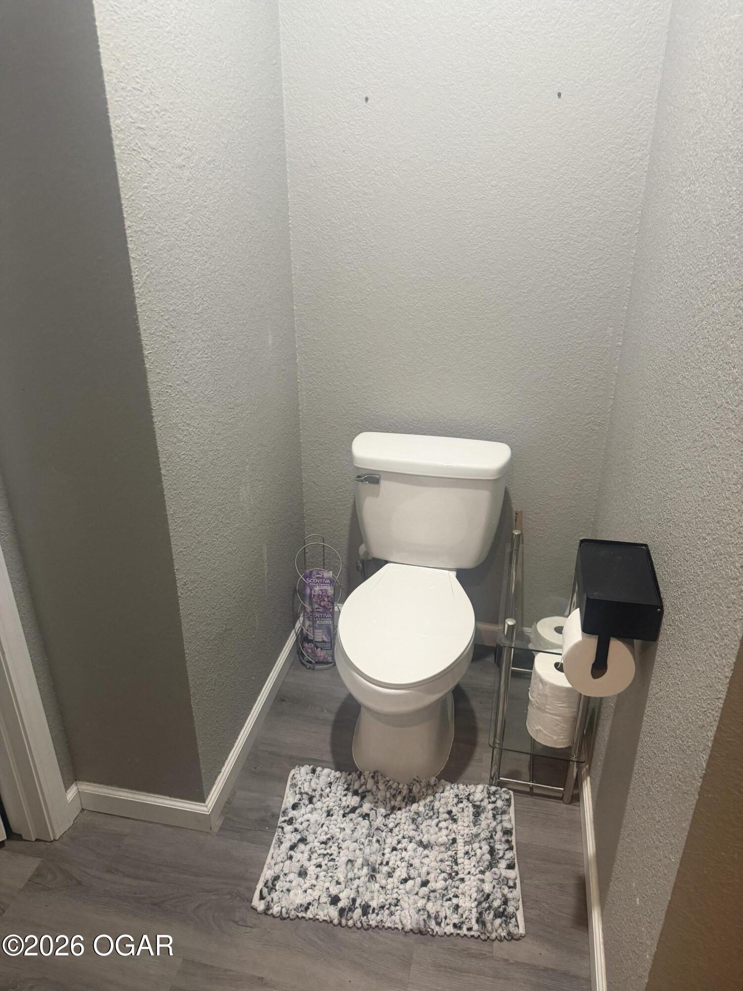 327 W Sherman Street