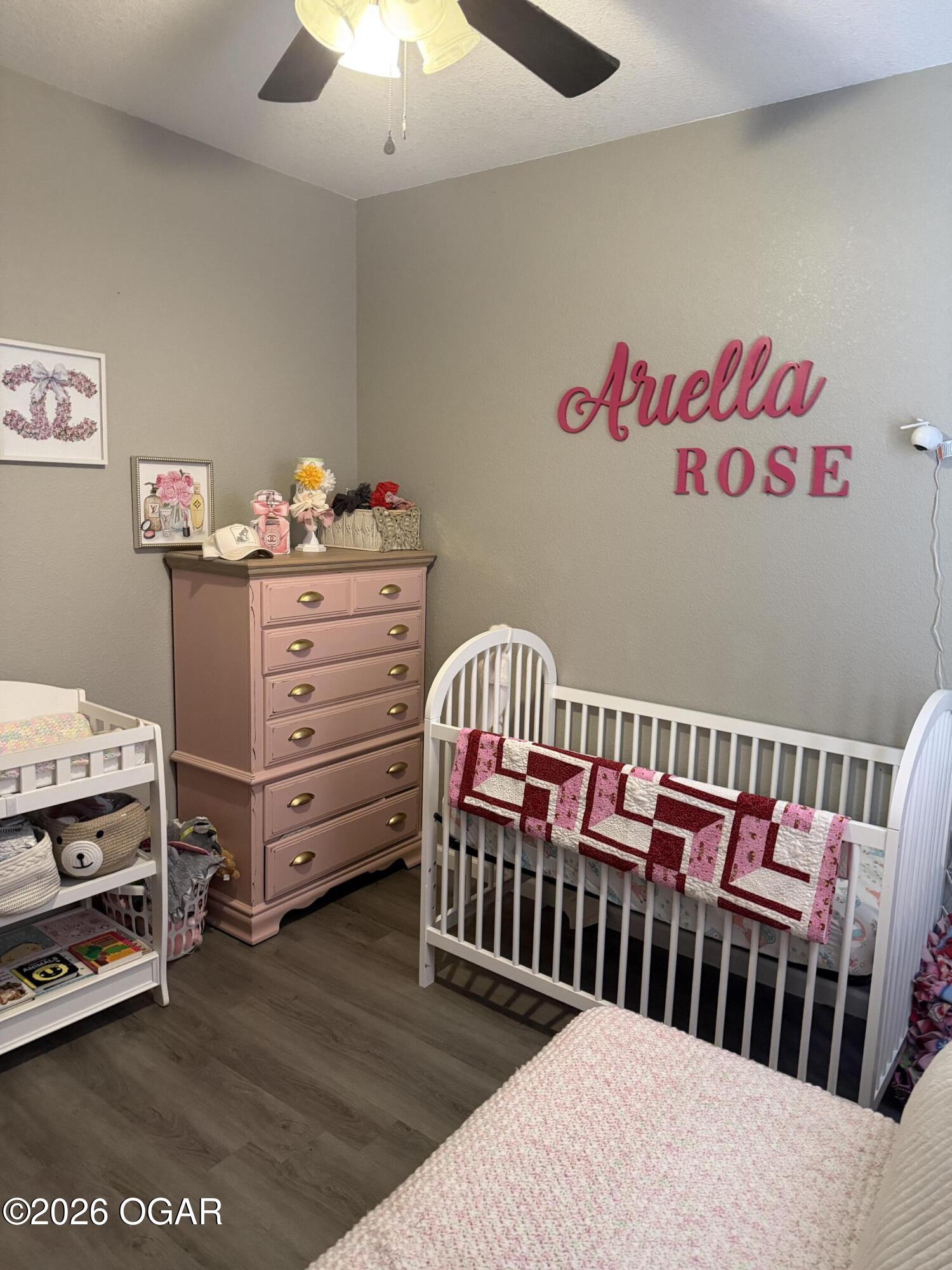 327 W Sherman Street