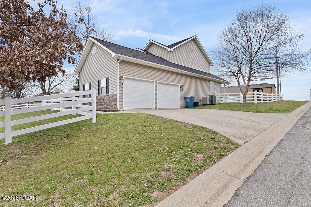 1331 Fox Ridge Lane