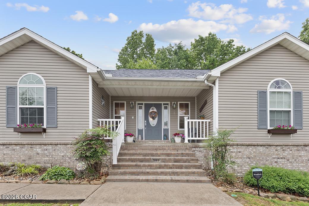 589 Barton Place